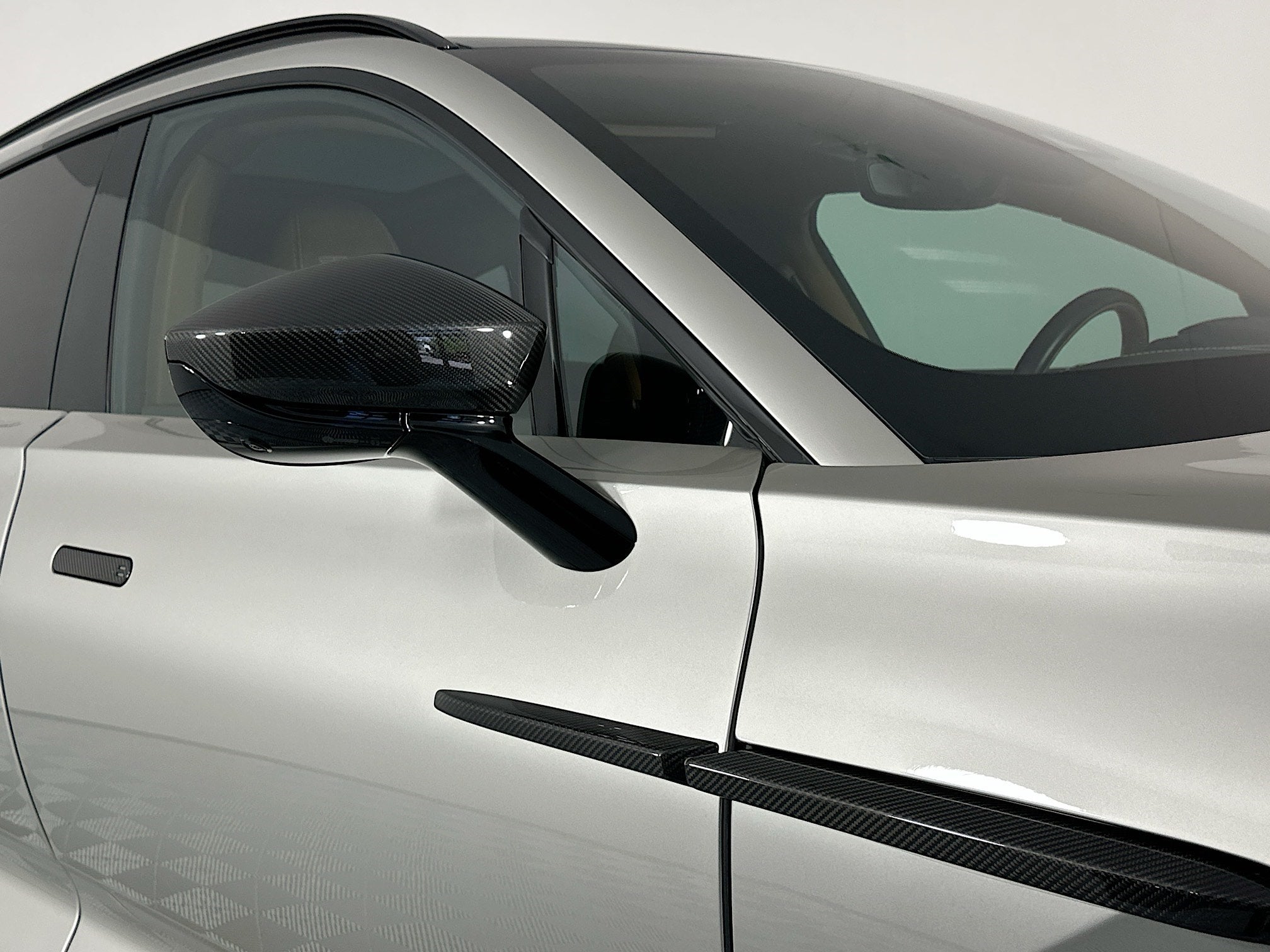 2023 Aston Martin DBX 707