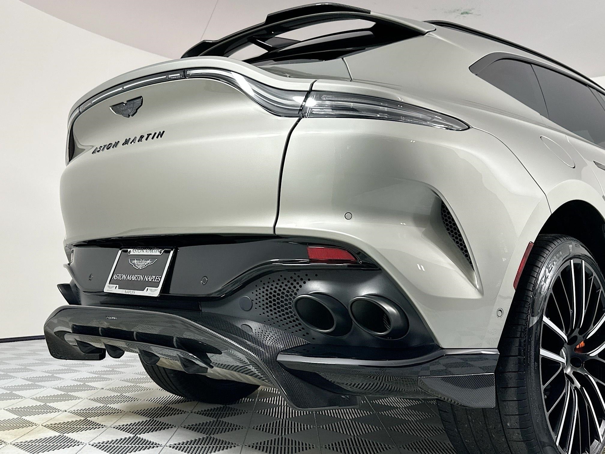 2023 Aston Martin DBX 707