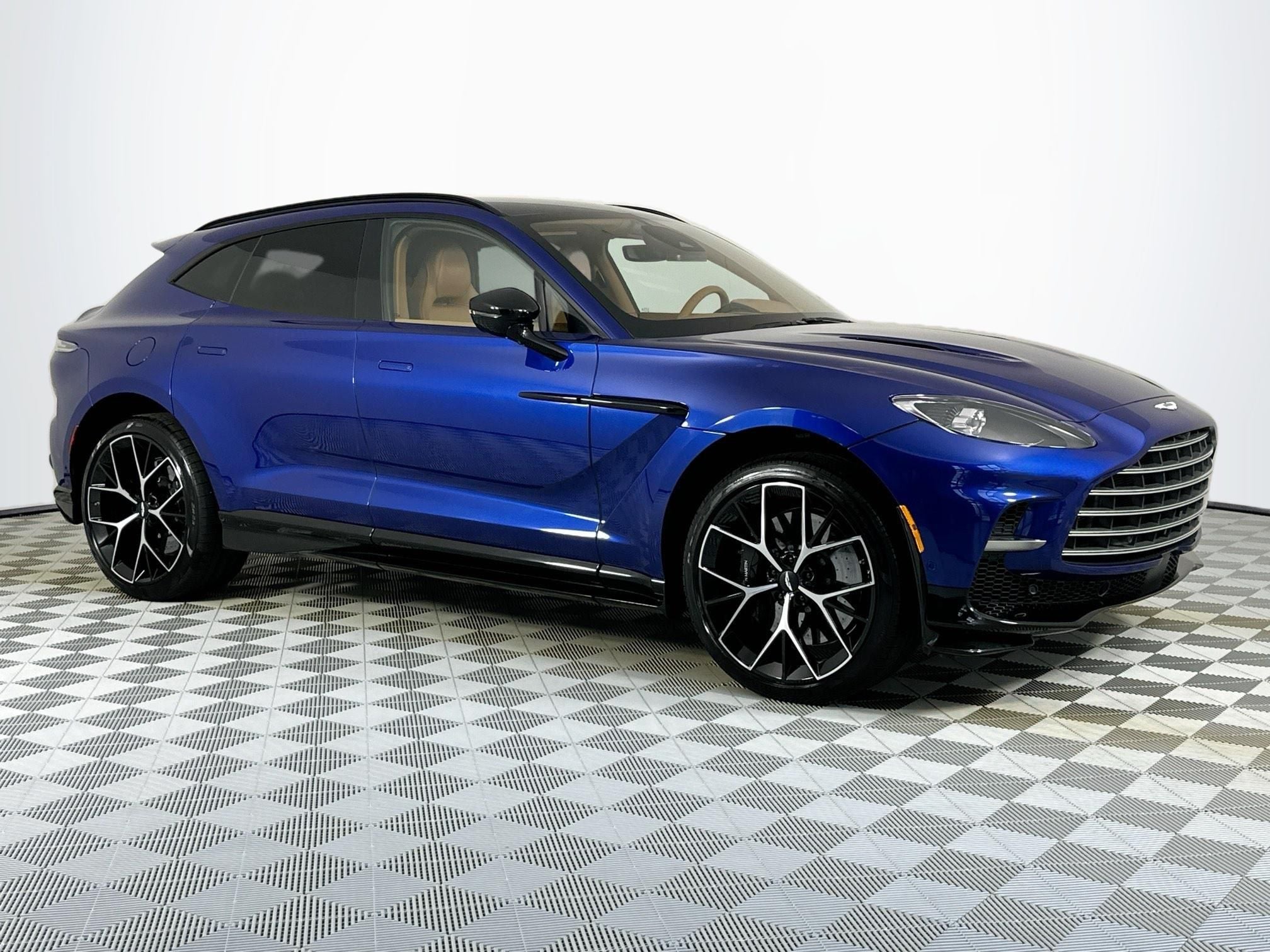 2026 Aston Martin DBX 707