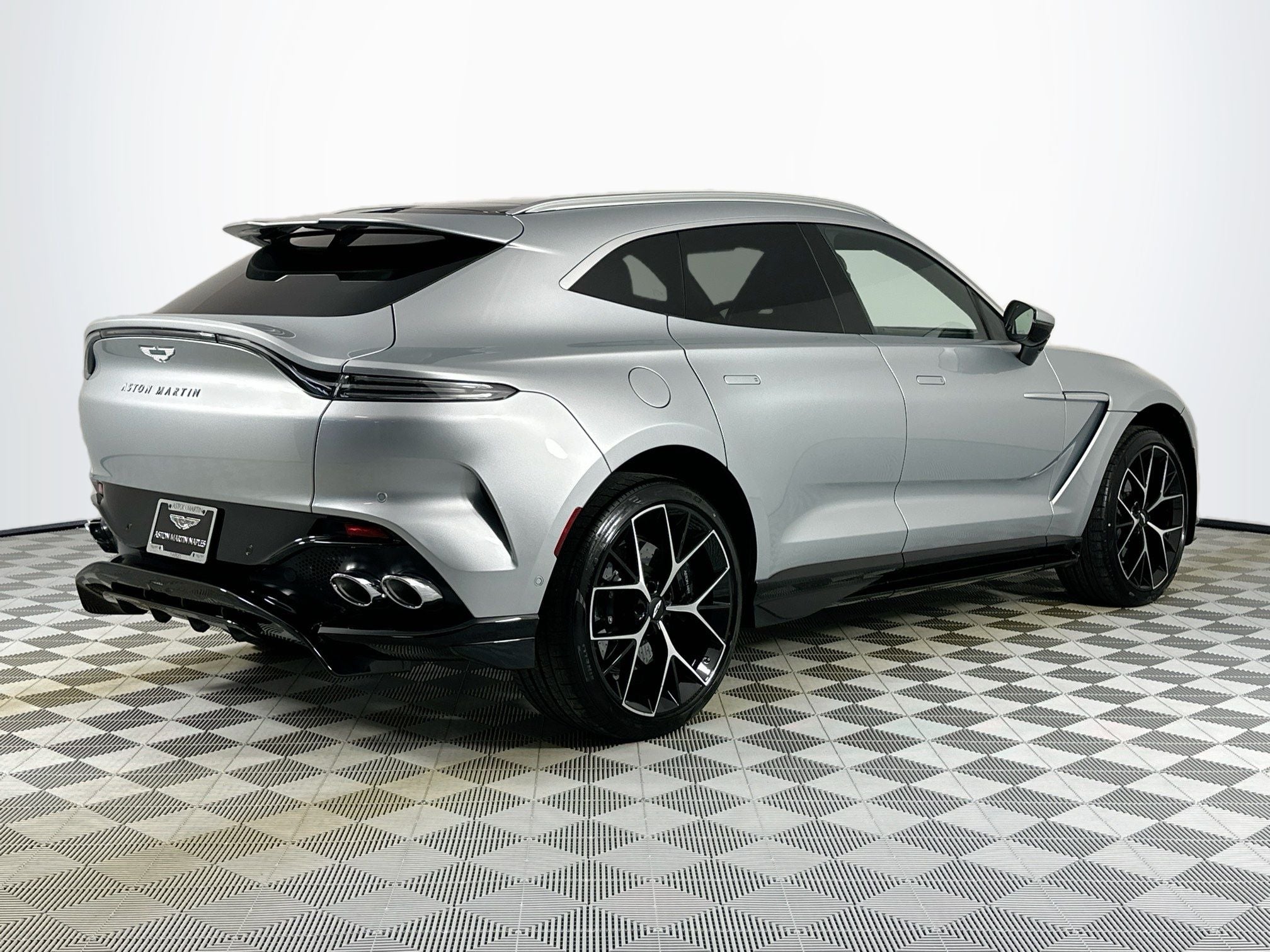 2026 Aston Martin DBX 707