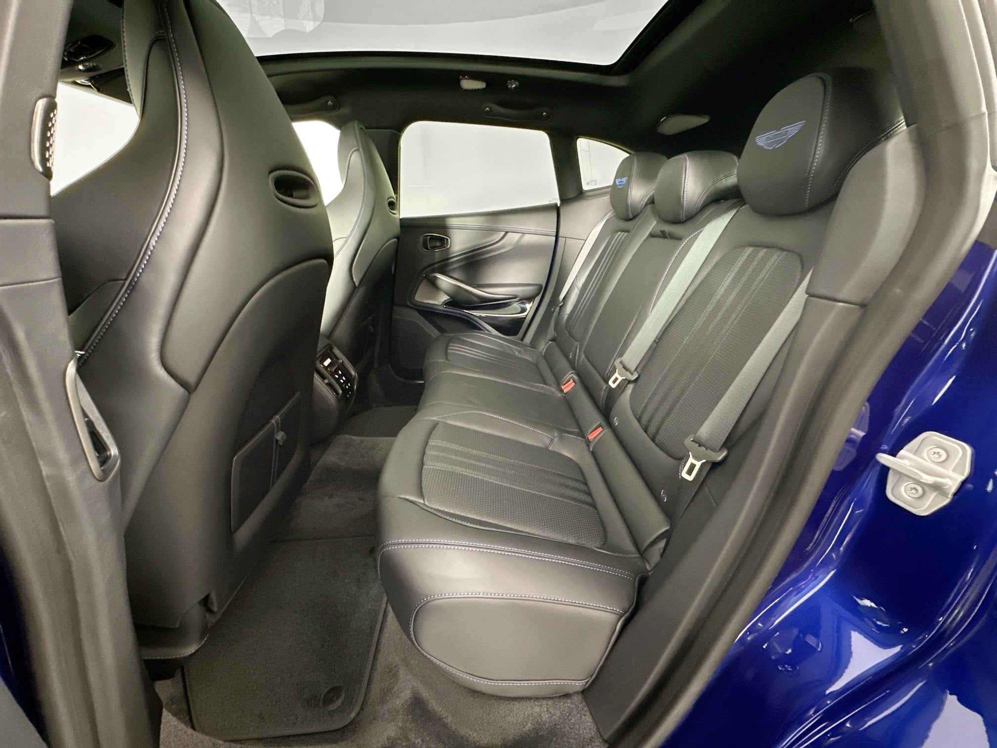 2025 Aston Martin DBX 707 Base