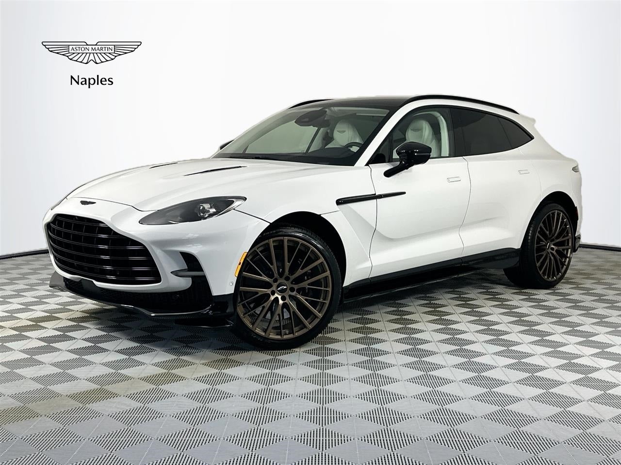 2025 Aston Martin DBX 707 Base