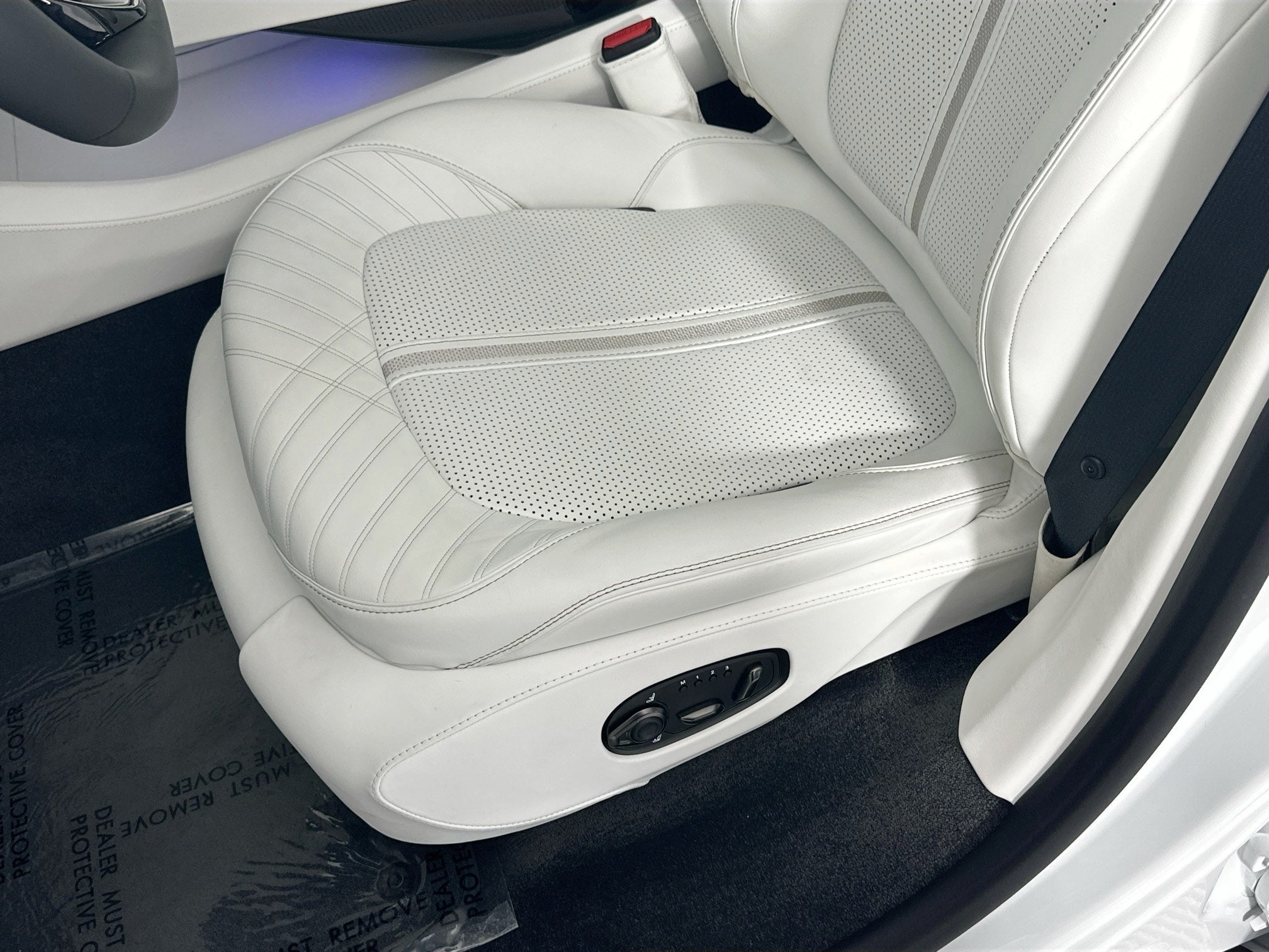 2025 Aston Martin DBX 707 Base