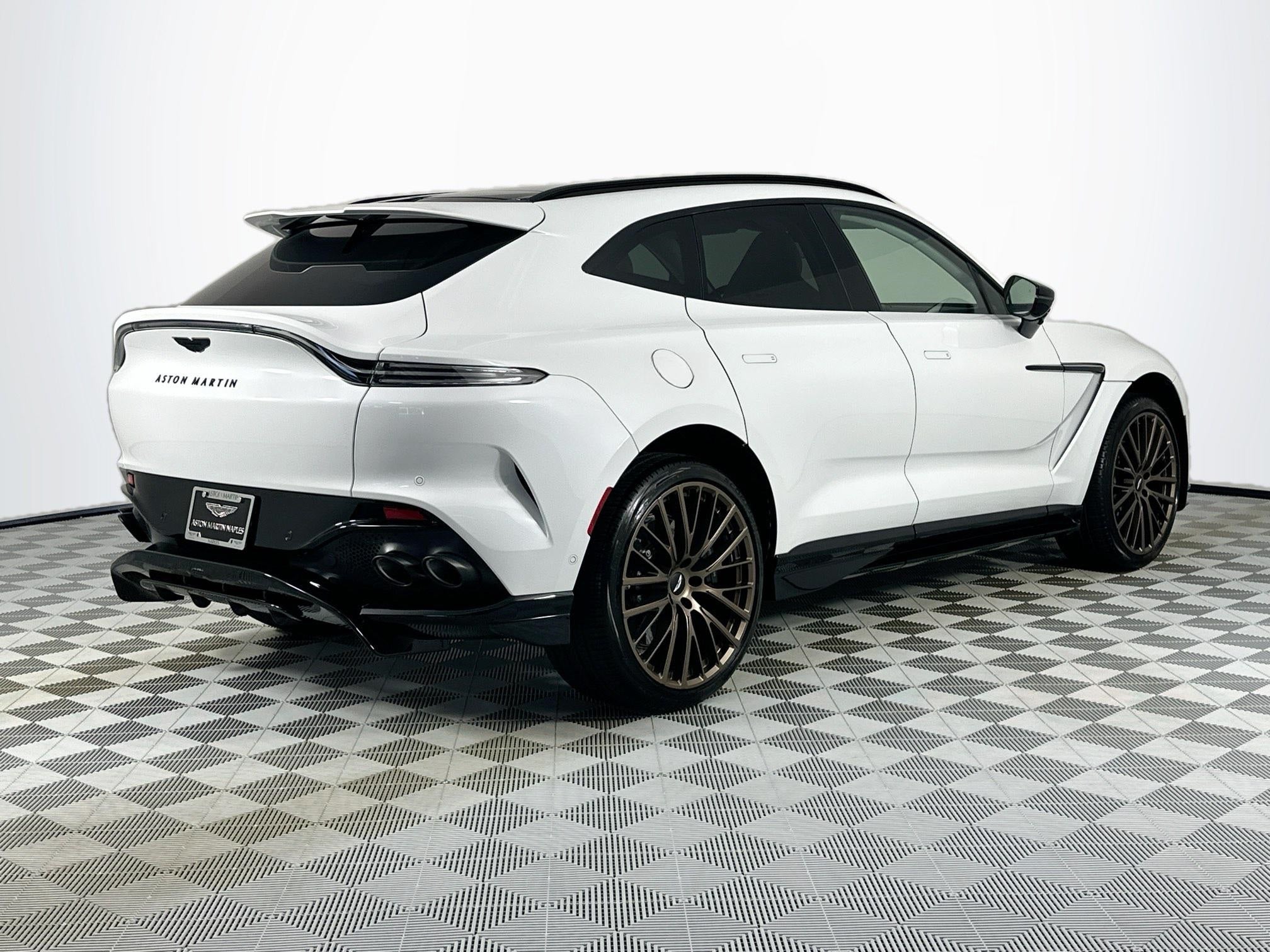 2025 Aston Martin DBX 707 Base