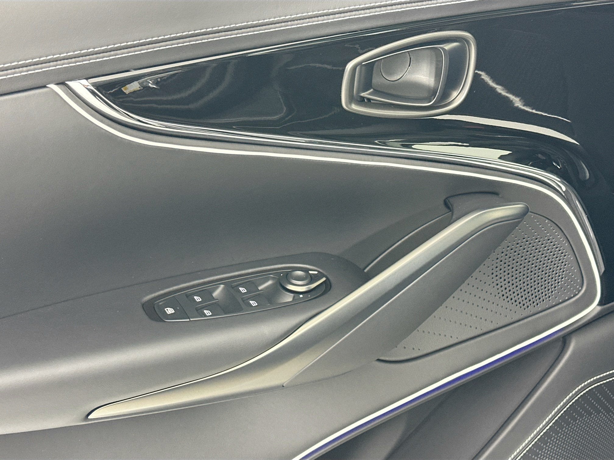 2026 Aston Martin DBX S