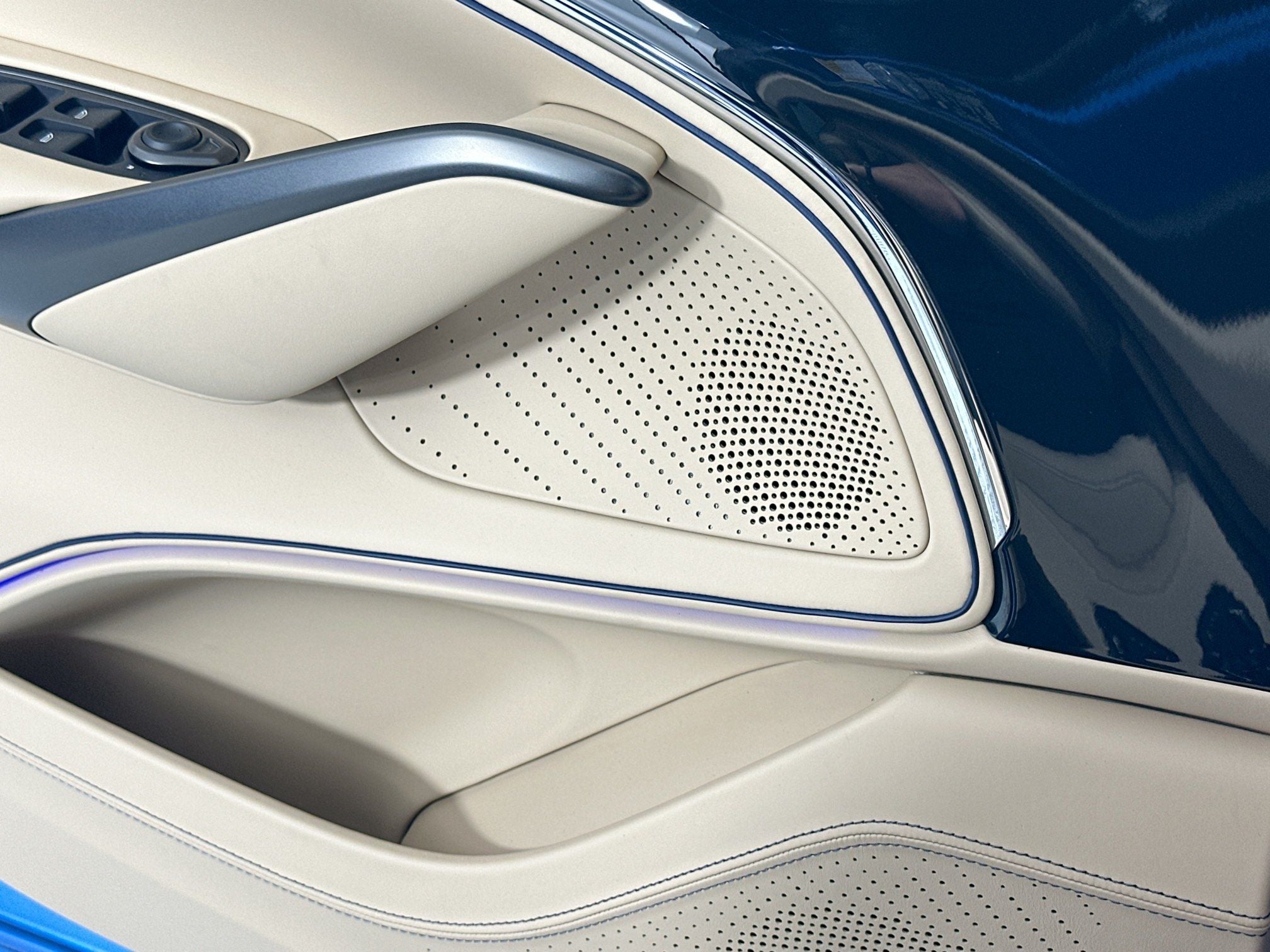2026 Aston Martin DBX S