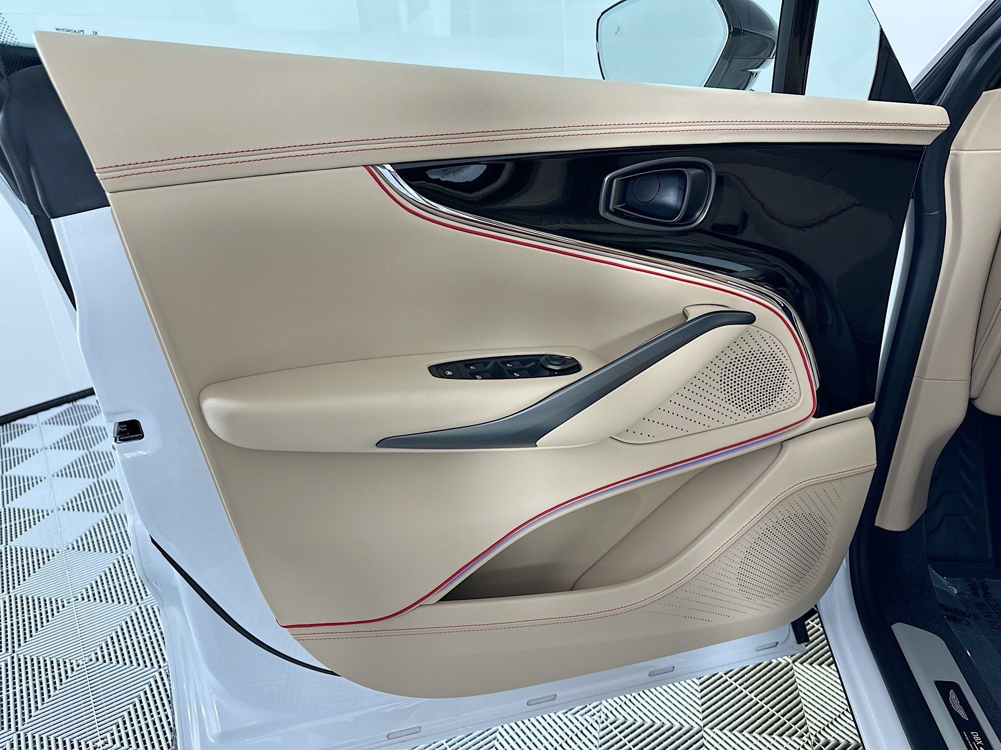 2026 Aston Martin DBX S