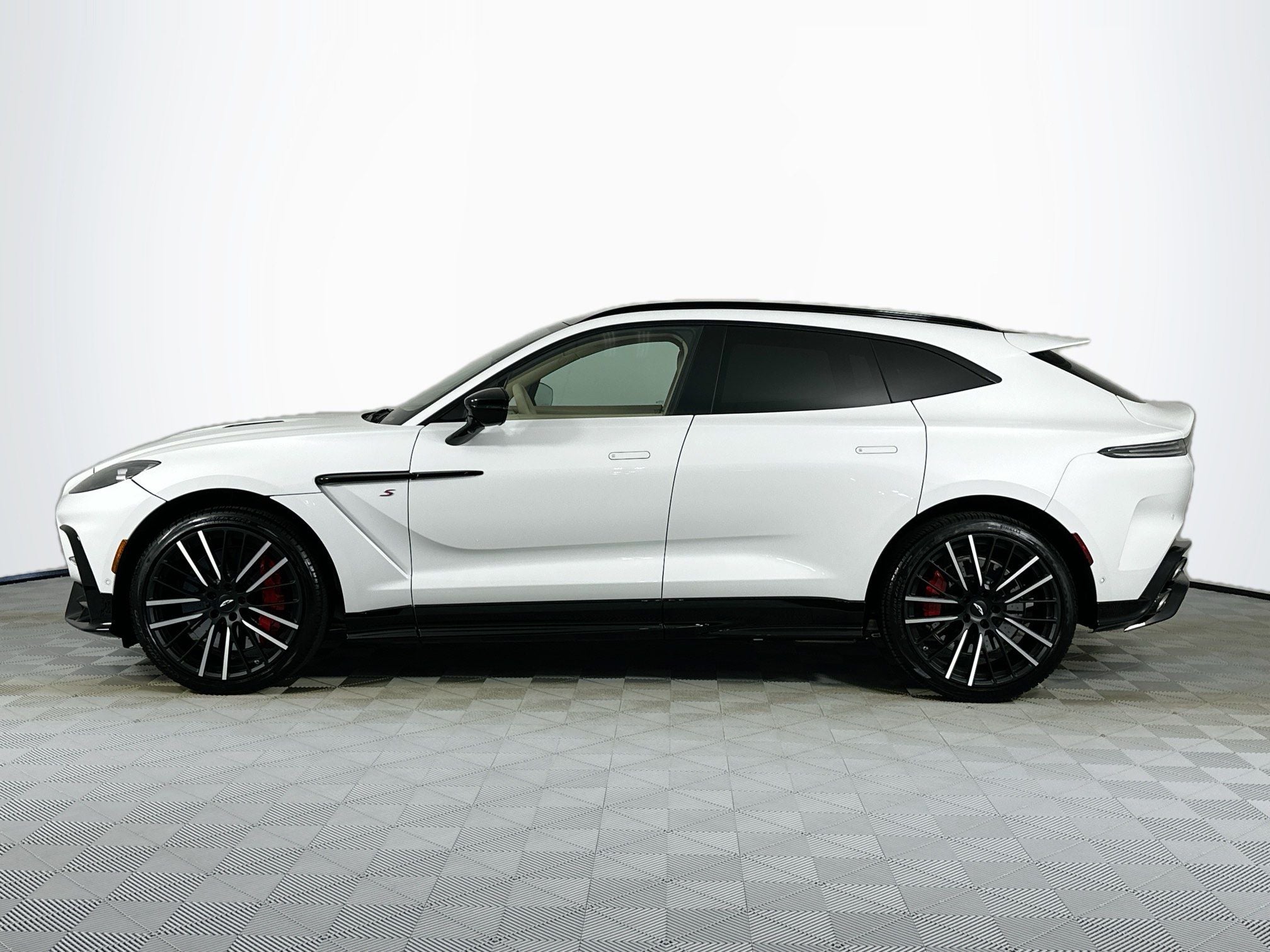 2026 Aston Martin DBX S