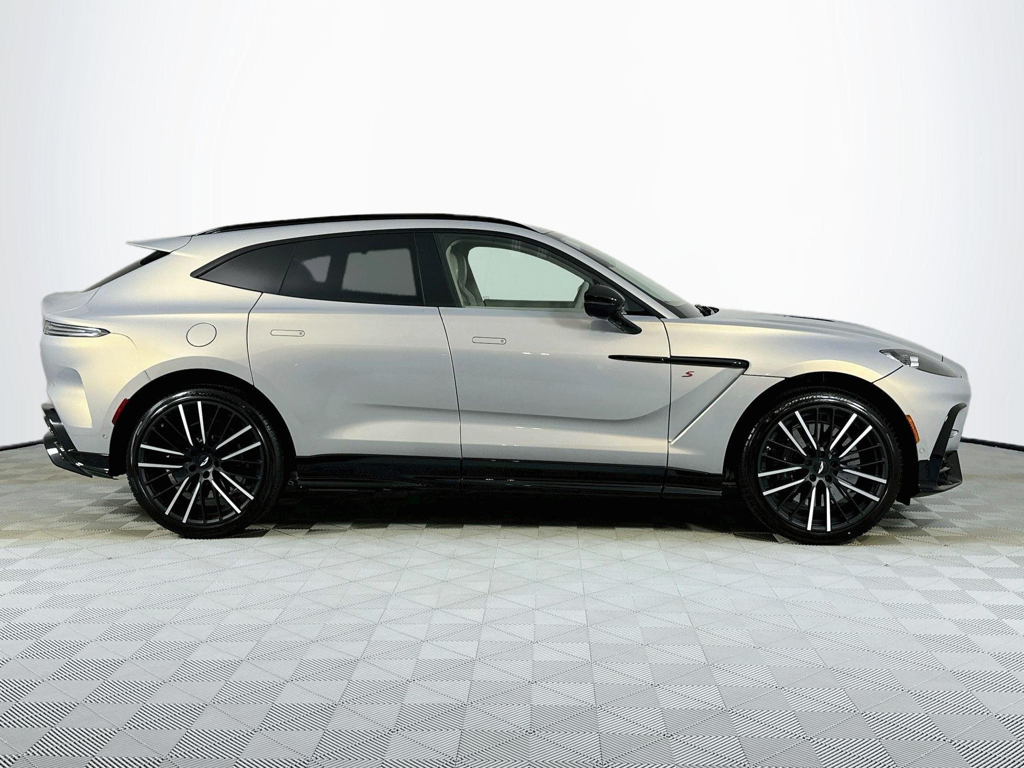 2026 Aston Martin DBX S