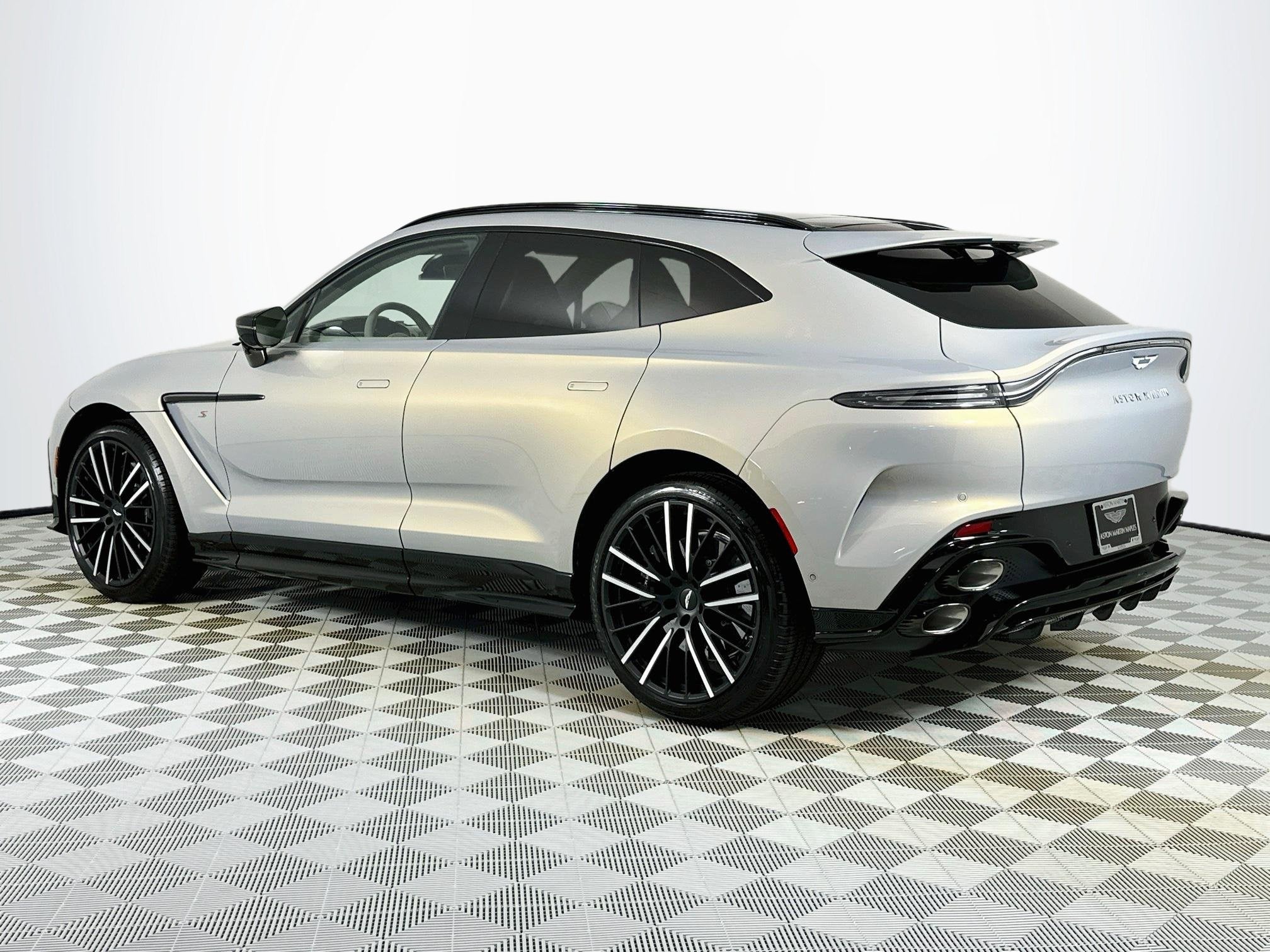 2026 Aston Martin DBX S