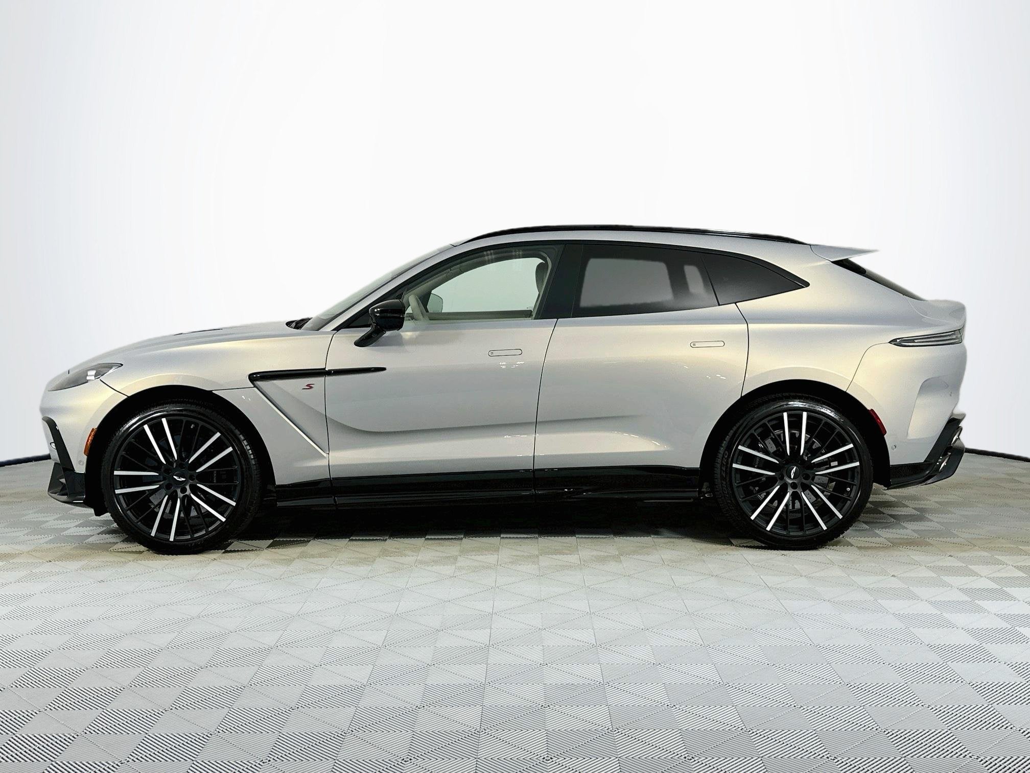2026 Aston Martin DBX S