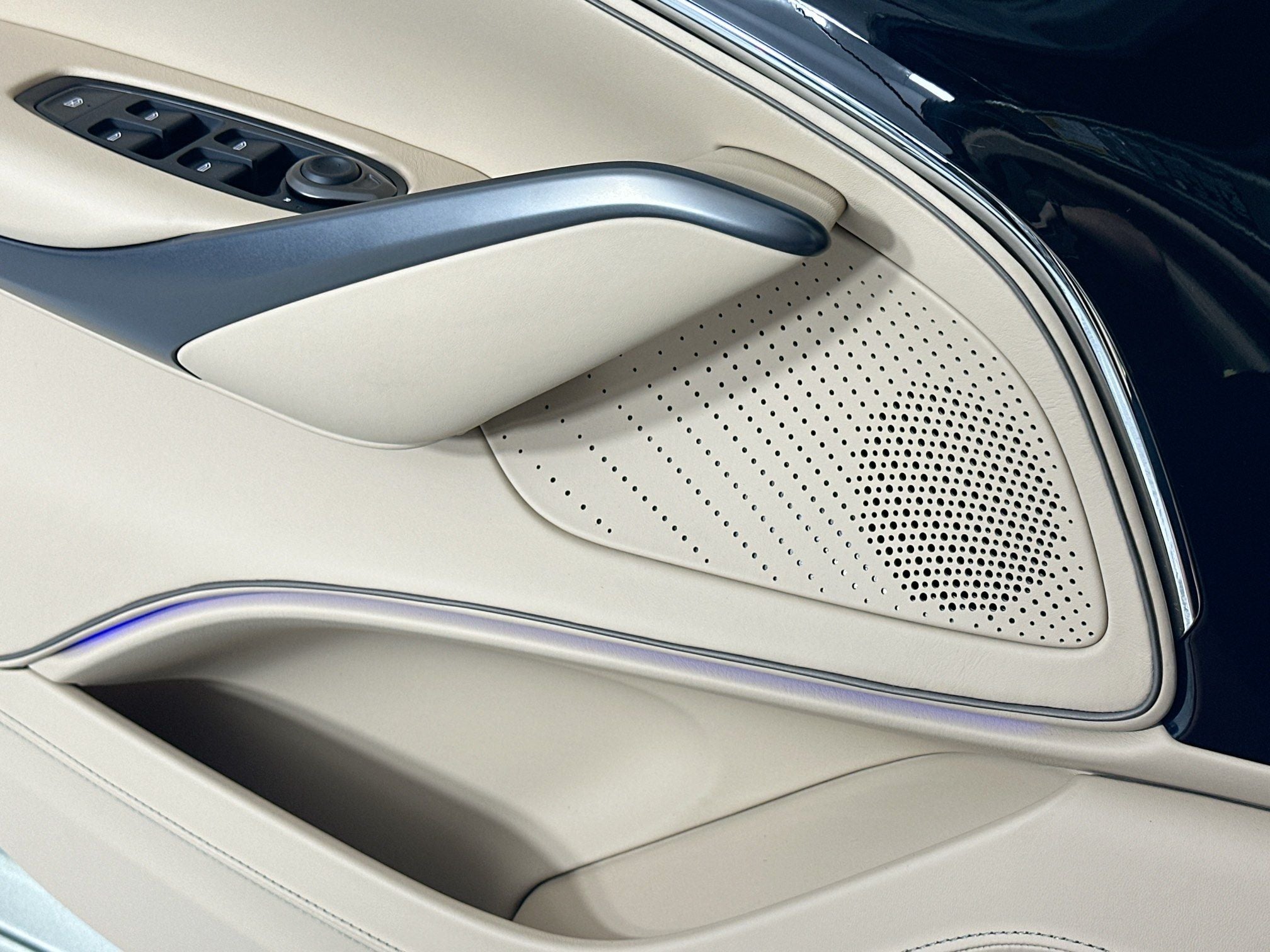 2026 Aston Martin DBX S