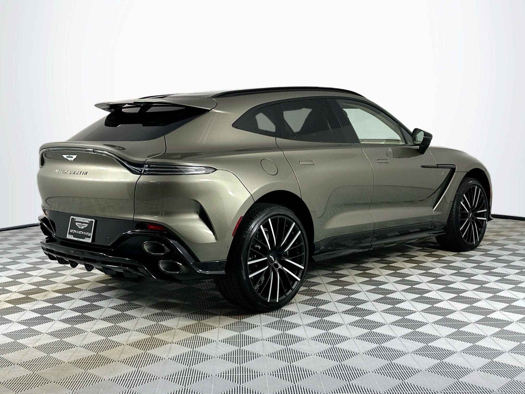 2026 Aston Martin DBX S