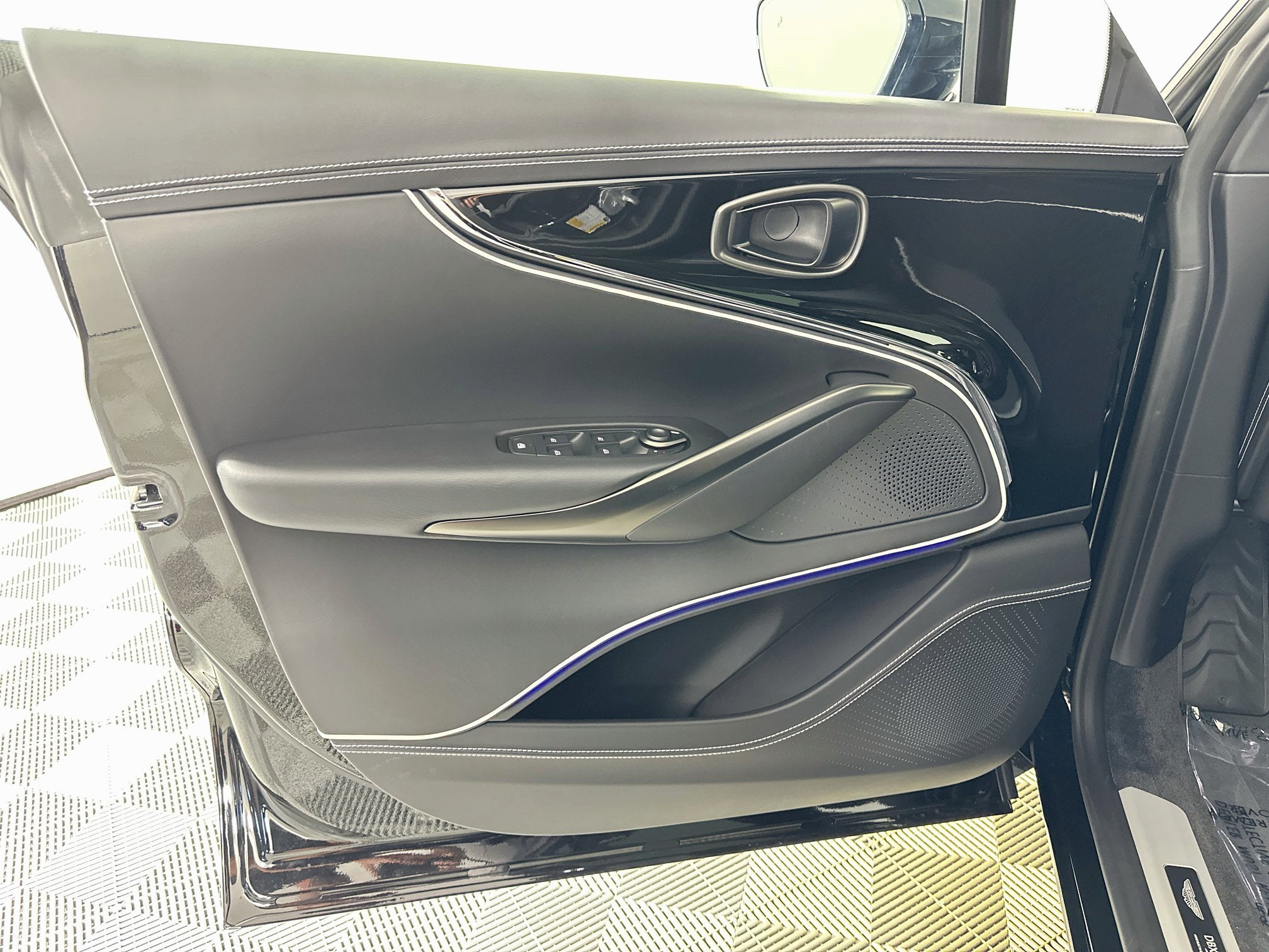 2026 Aston Martin DBX S