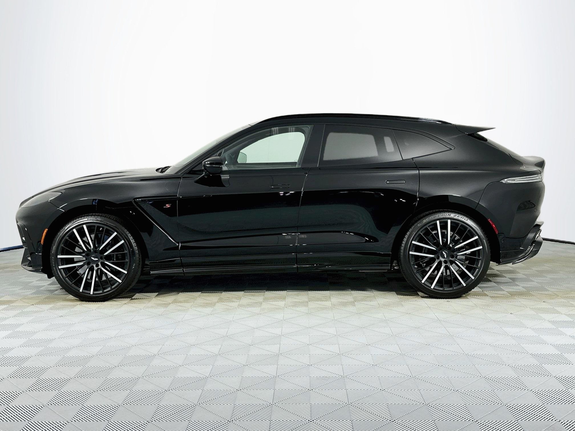 2026 Aston Martin DBX S