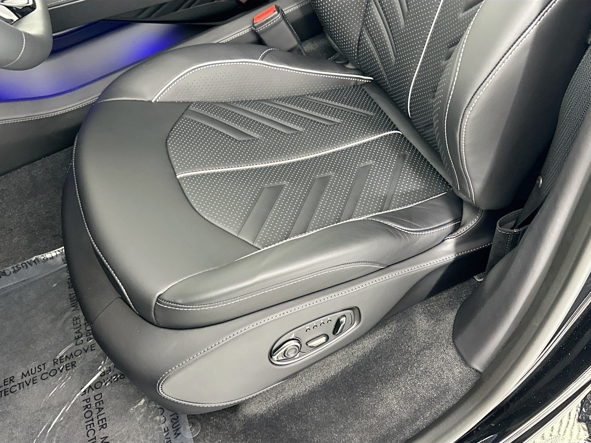 2026 Aston Martin DBX S Base