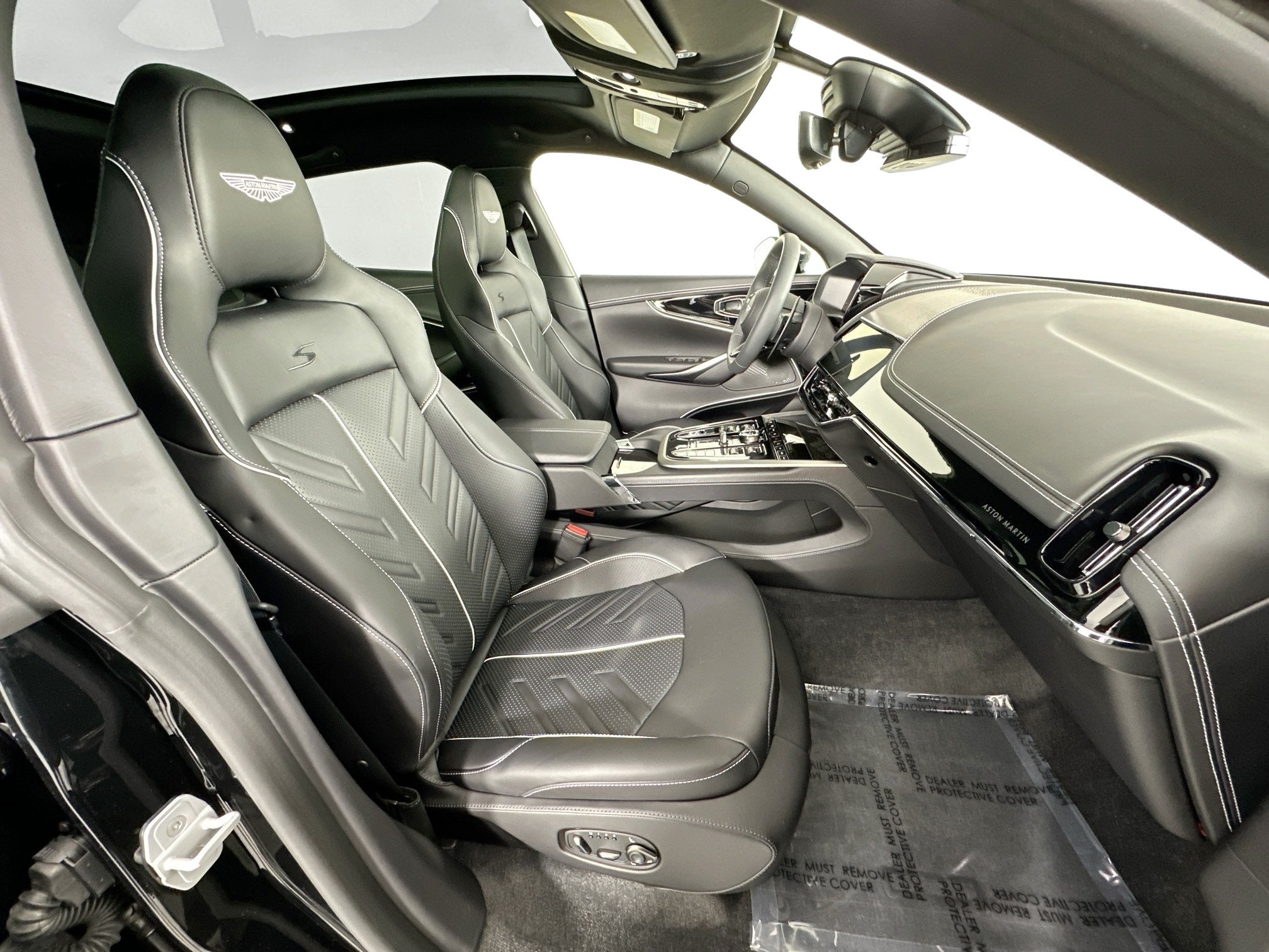 2026 Aston Martin DBX S Base