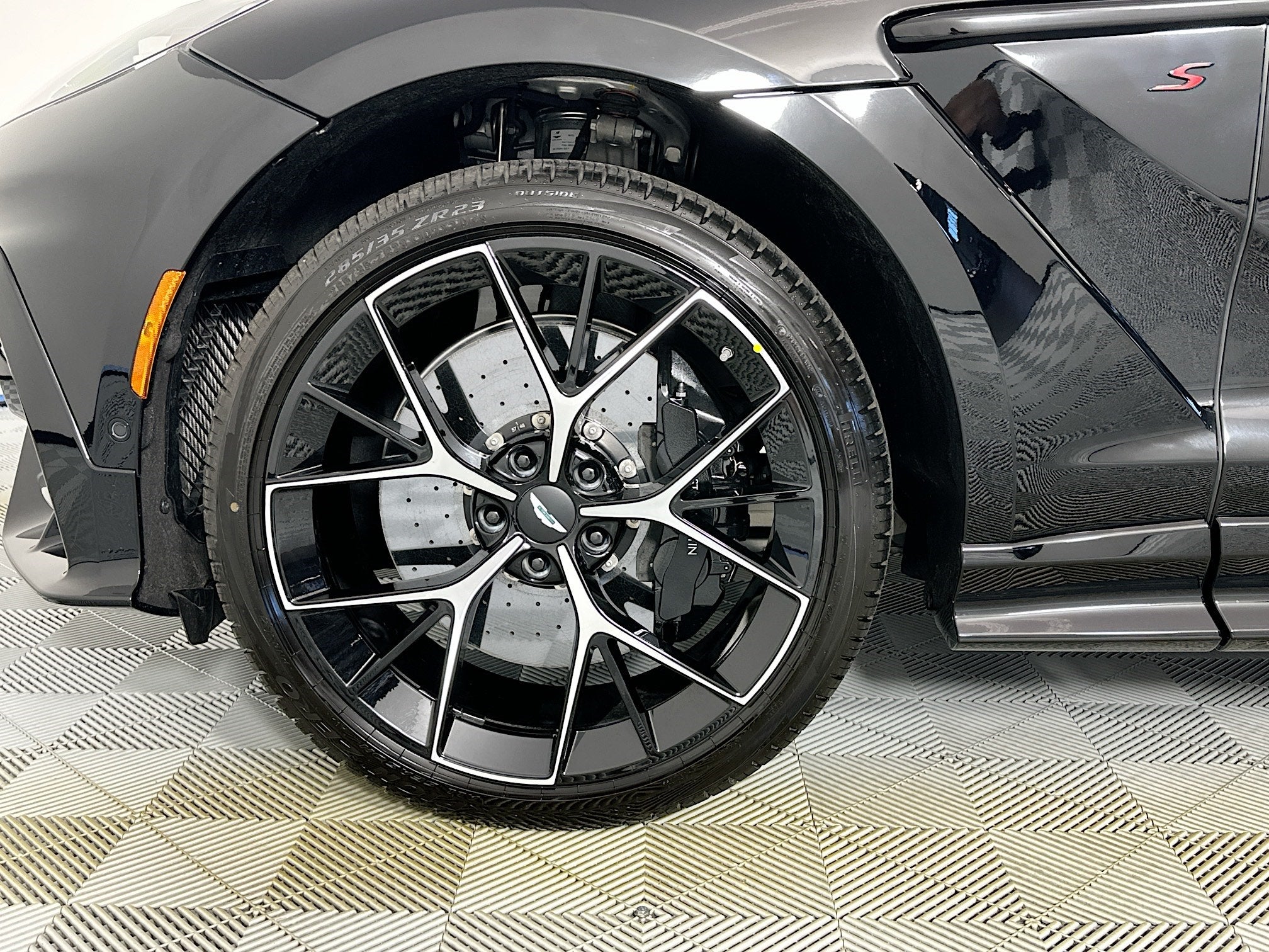 2026 Aston Martin DBX S Base