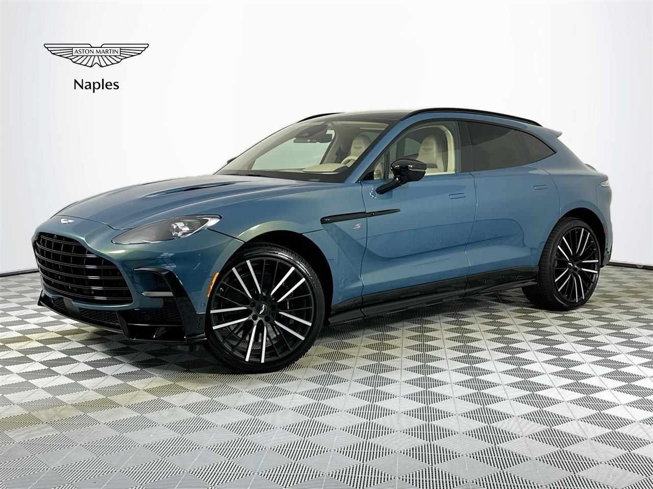 2026 Aston Martin DBX 4.0 V8 S AWD's photo