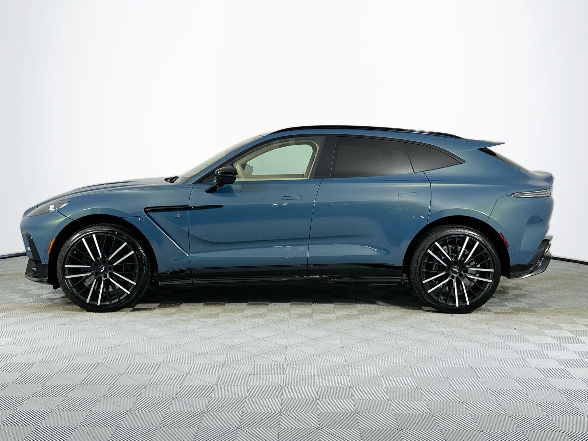 2026 Aston Martin DBX S