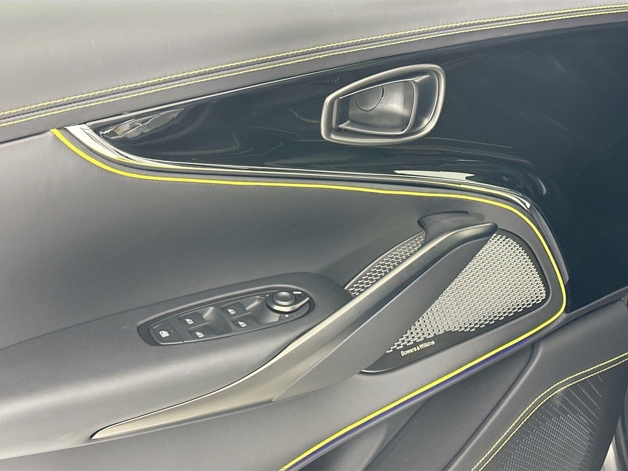 2026 Aston Martin DBX S