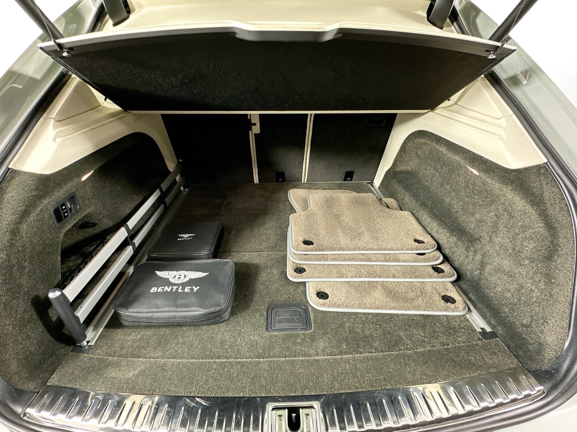 2023 Bentley Bentayga Speed Edition 12