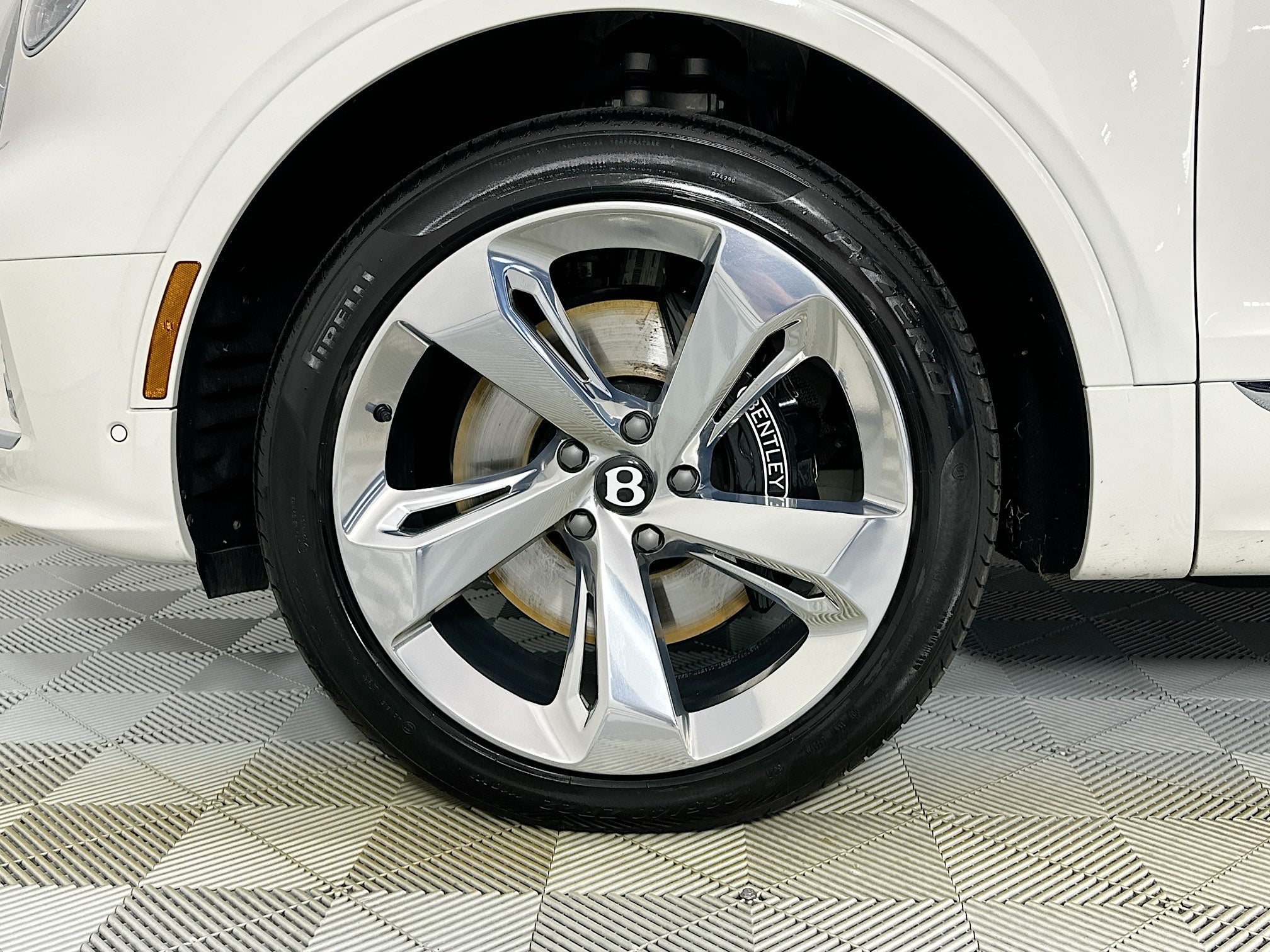 2025 Bentley Bentayga Azure