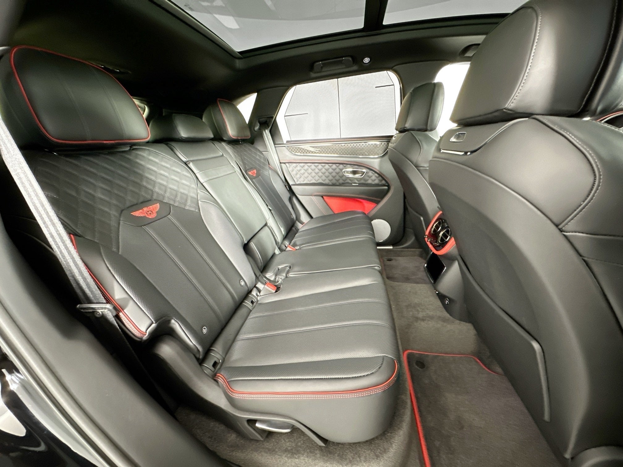 2025 Bentley Bentayga S Black Edition