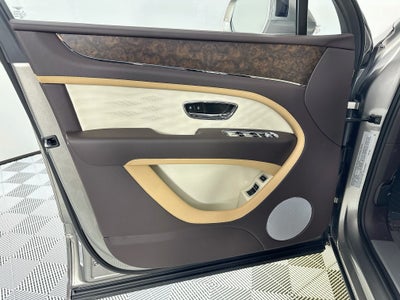 2027 Bentley Bentayga Base