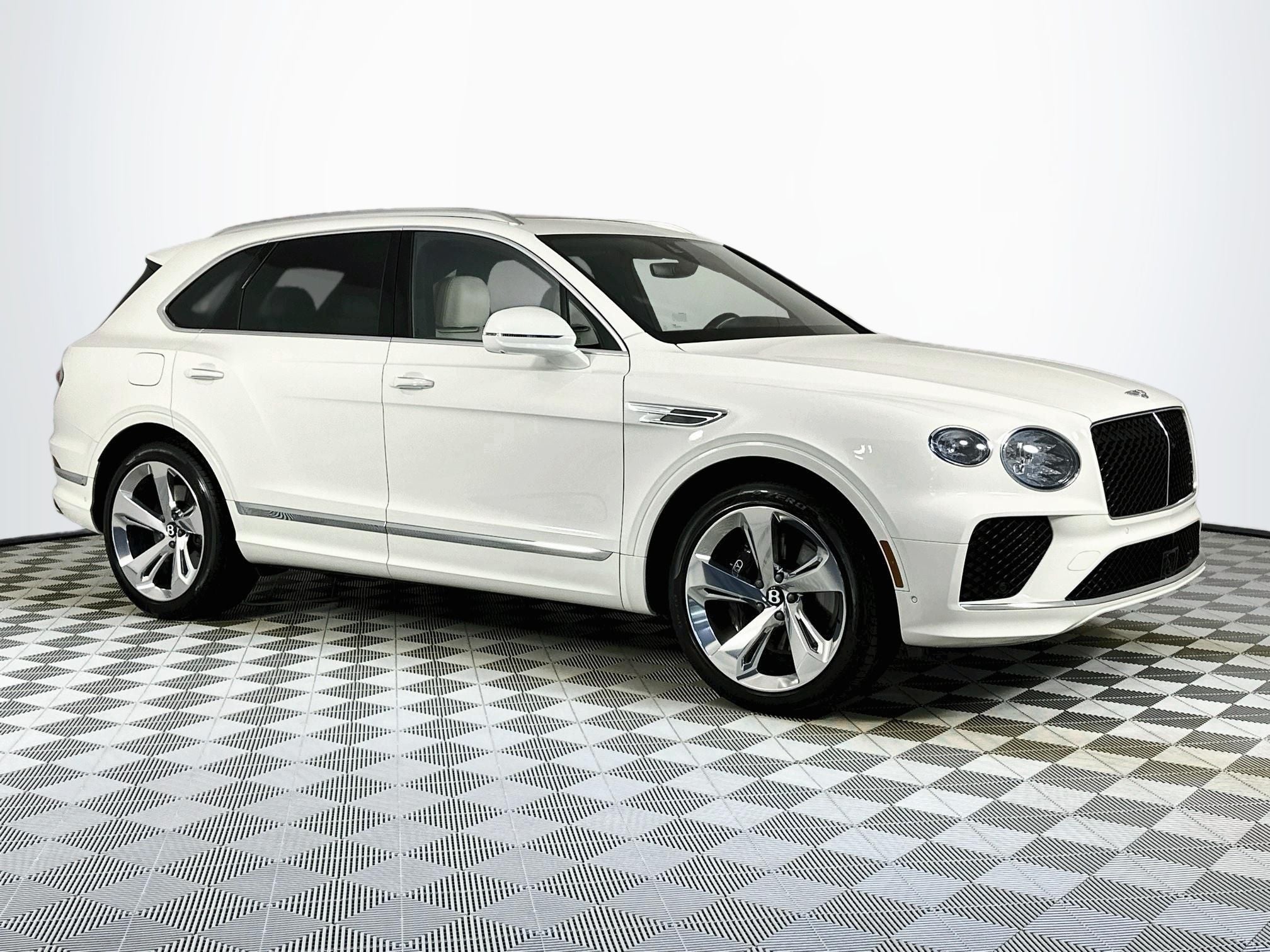2025 Bentley Bentayga V8