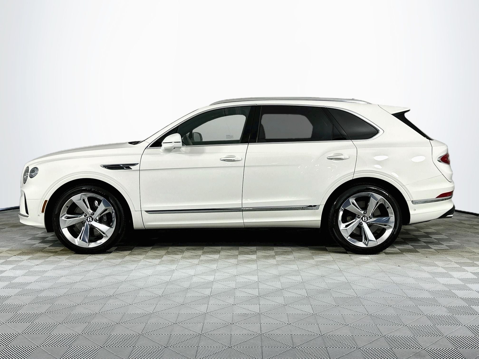 2025 Bentley Bentayga V8