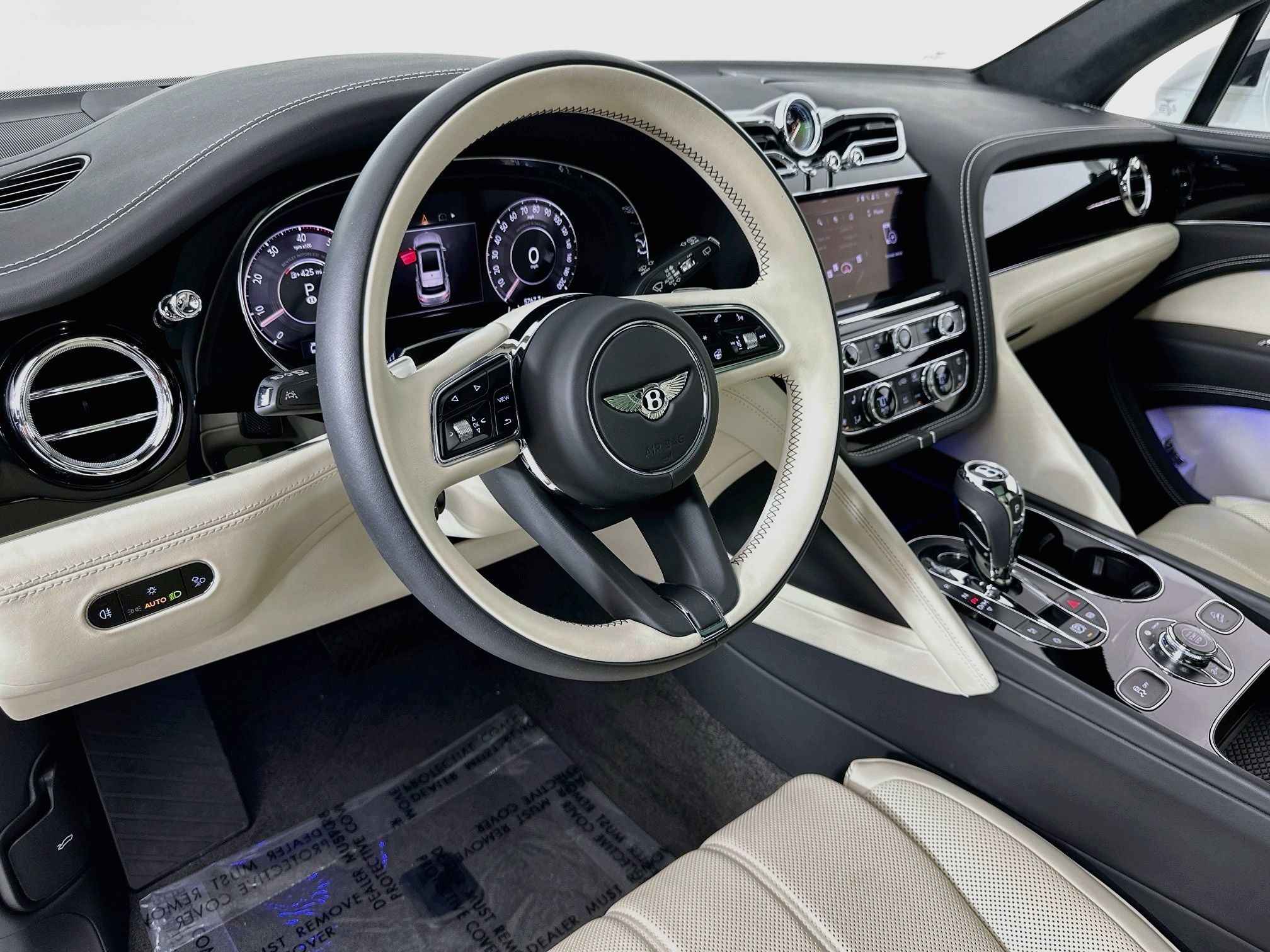 2025 Bentley Bentayga V8