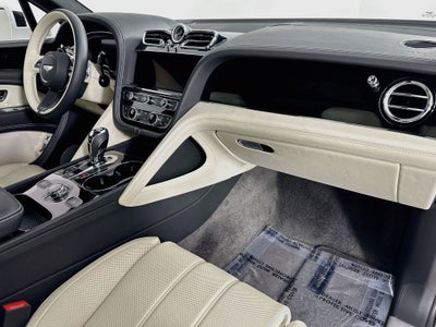 2025 Bentley Bentayga V8