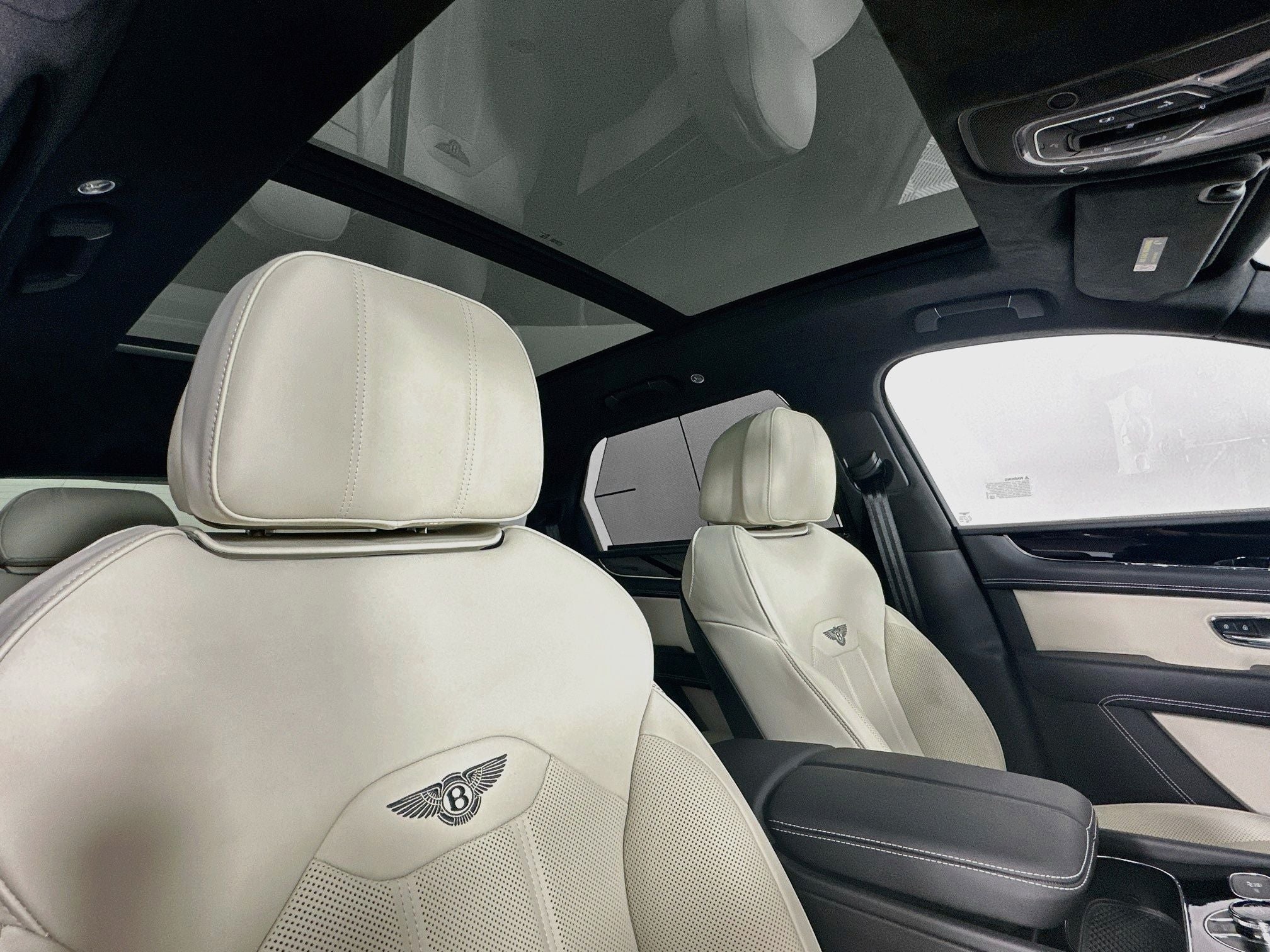2025 Bentley Bentayga V8