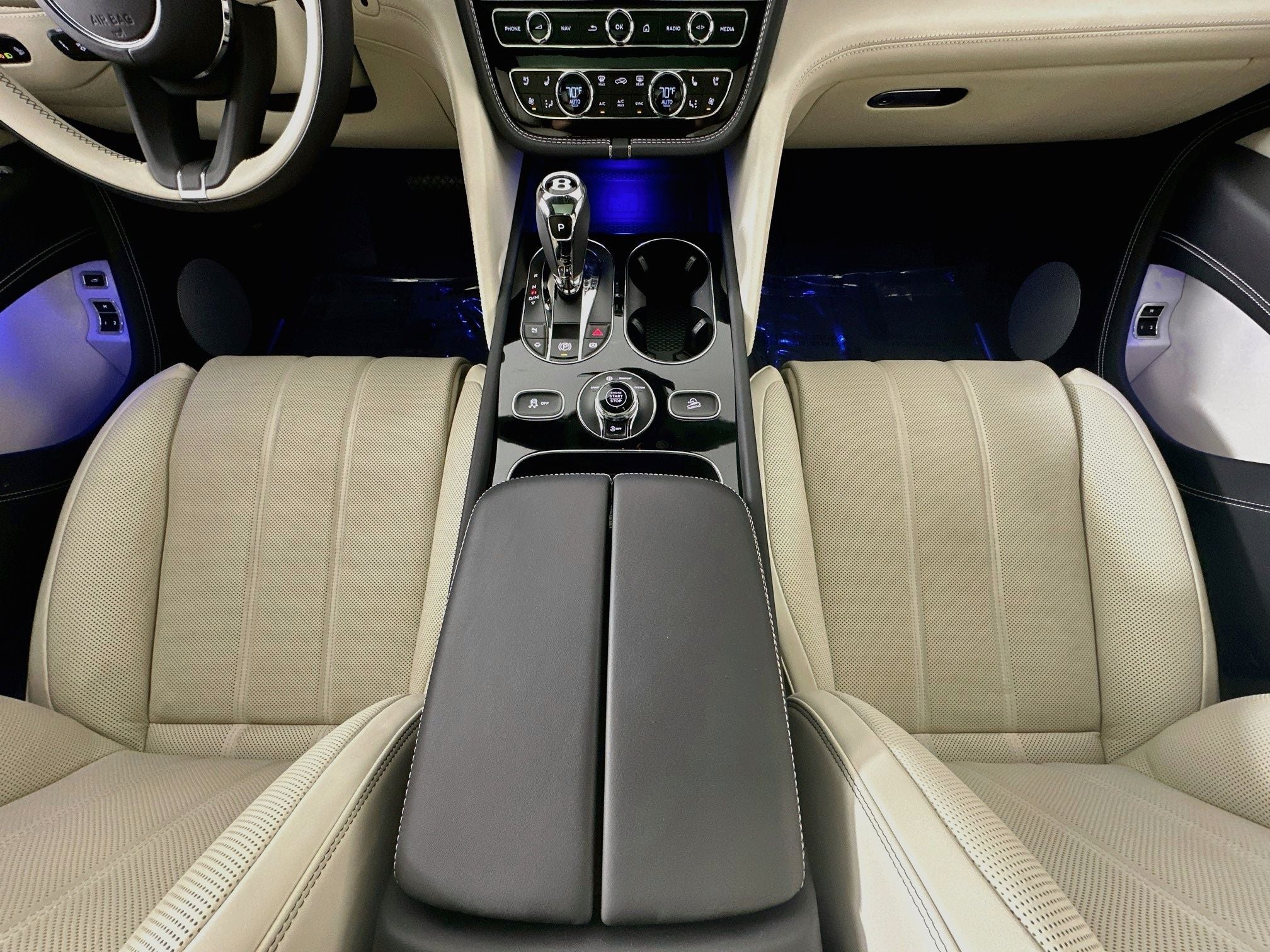 2025 Bentley Bentayga V8