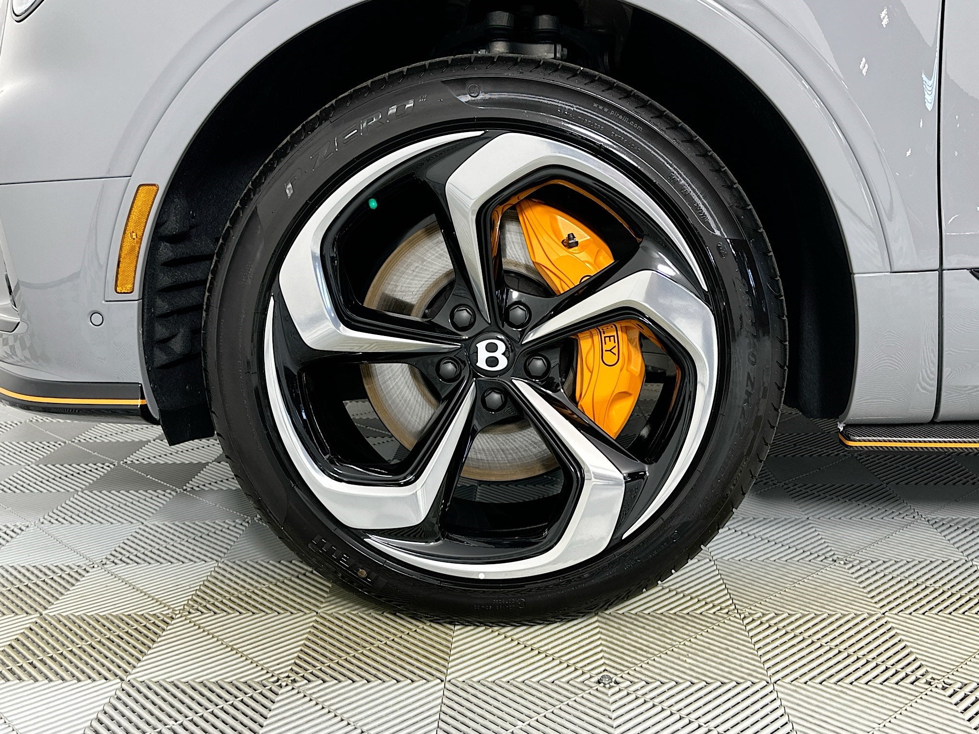 2025 Bentley Bentayga S Black Edition