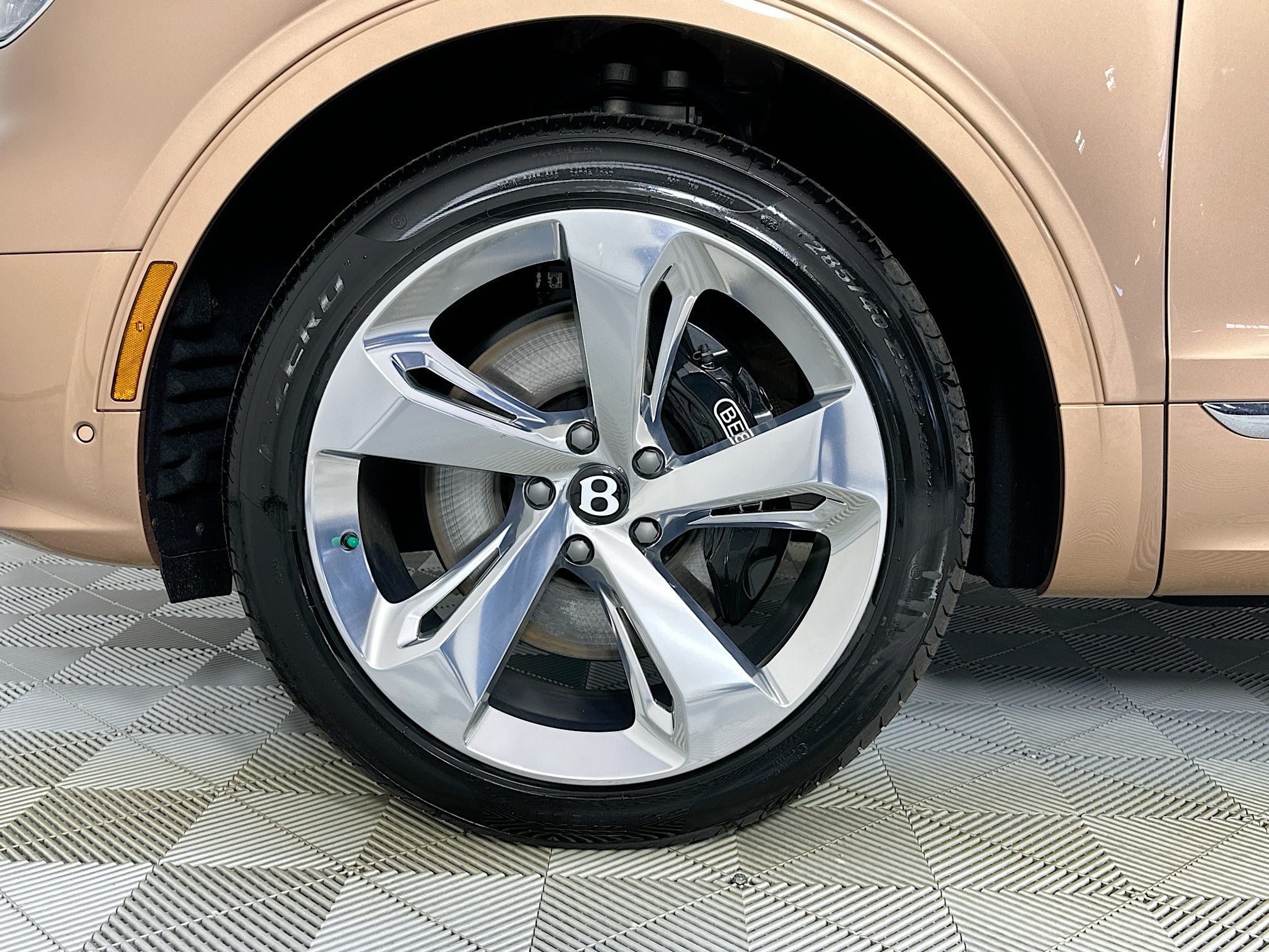 2025 Bentley Bentayga Azure