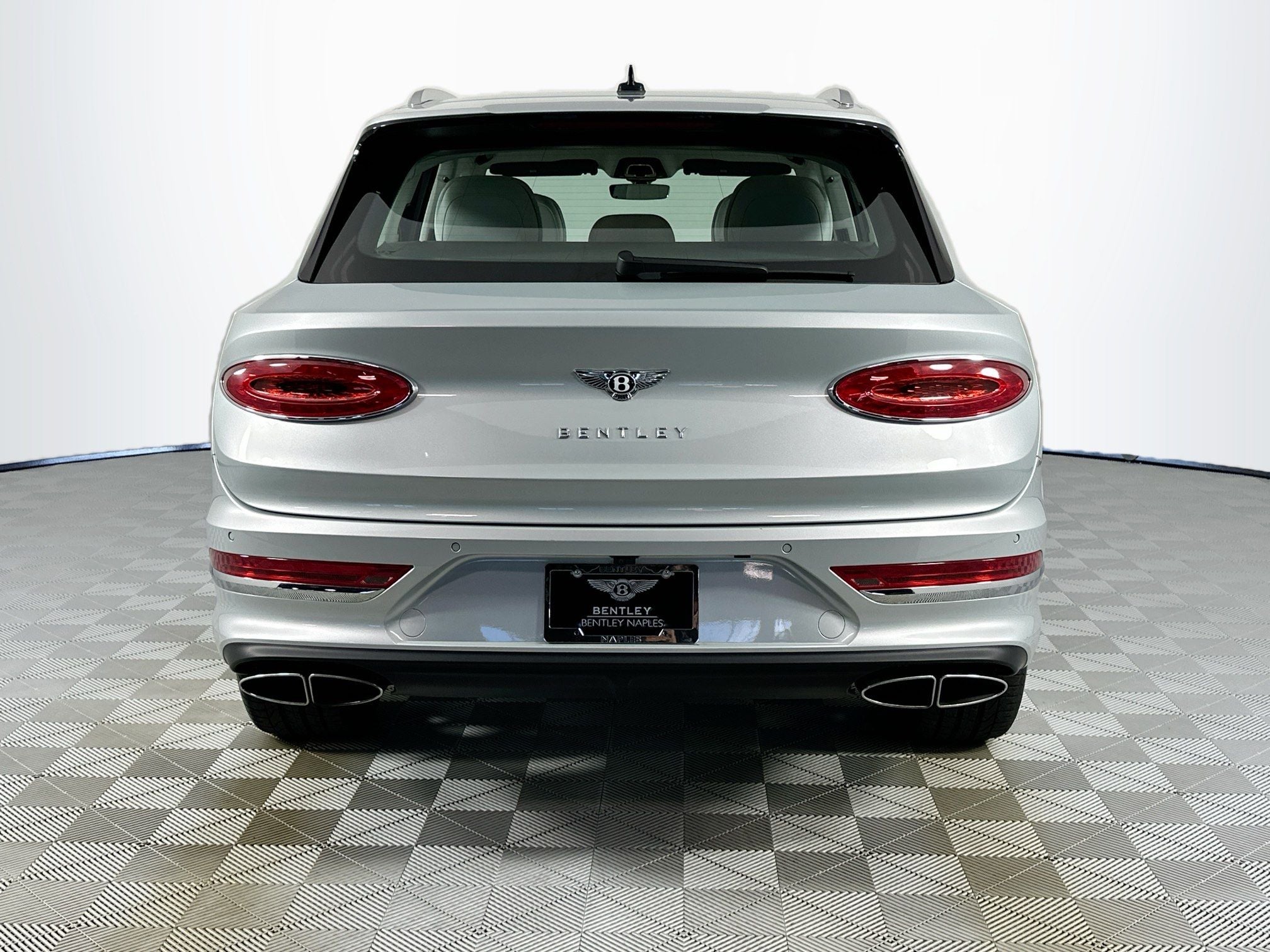 2024 Bentley Bentayga Azure - Mulliner Naples Breeze Collection
