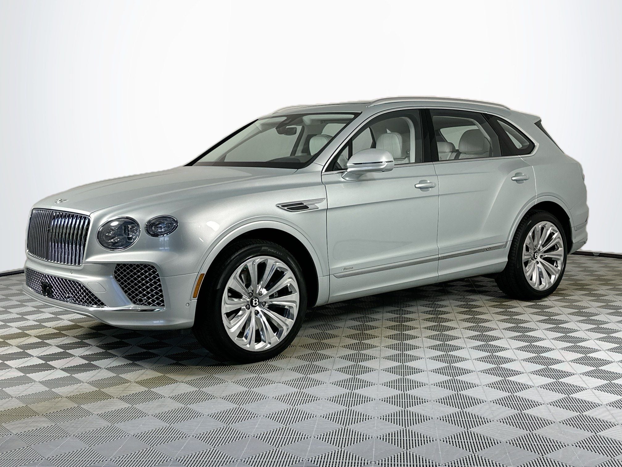 2024 Bentley Bentayga Azure - Mulliner Naples Breeze Collection