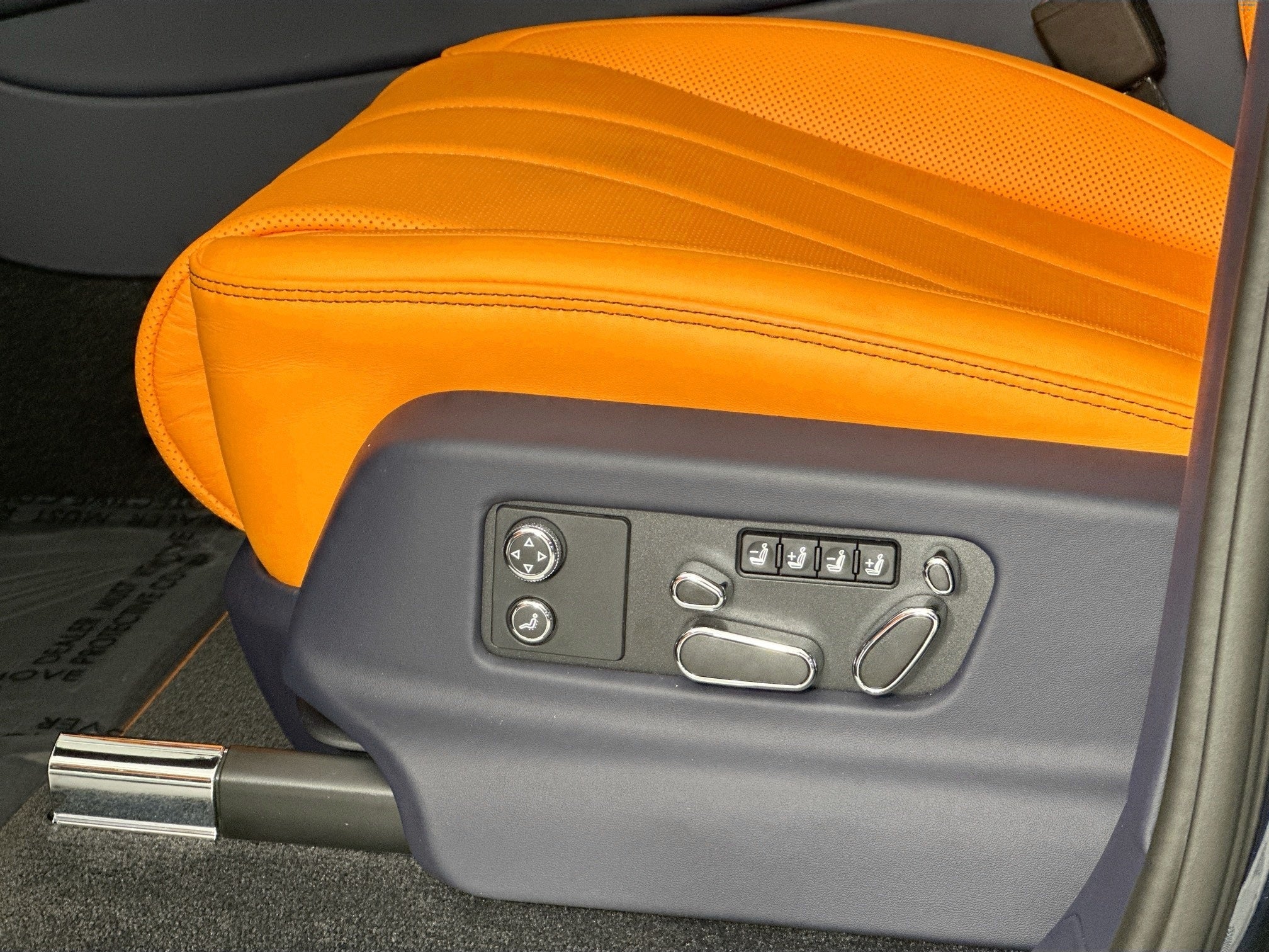 2025 Bentley Bentayga Azure Naples Edition