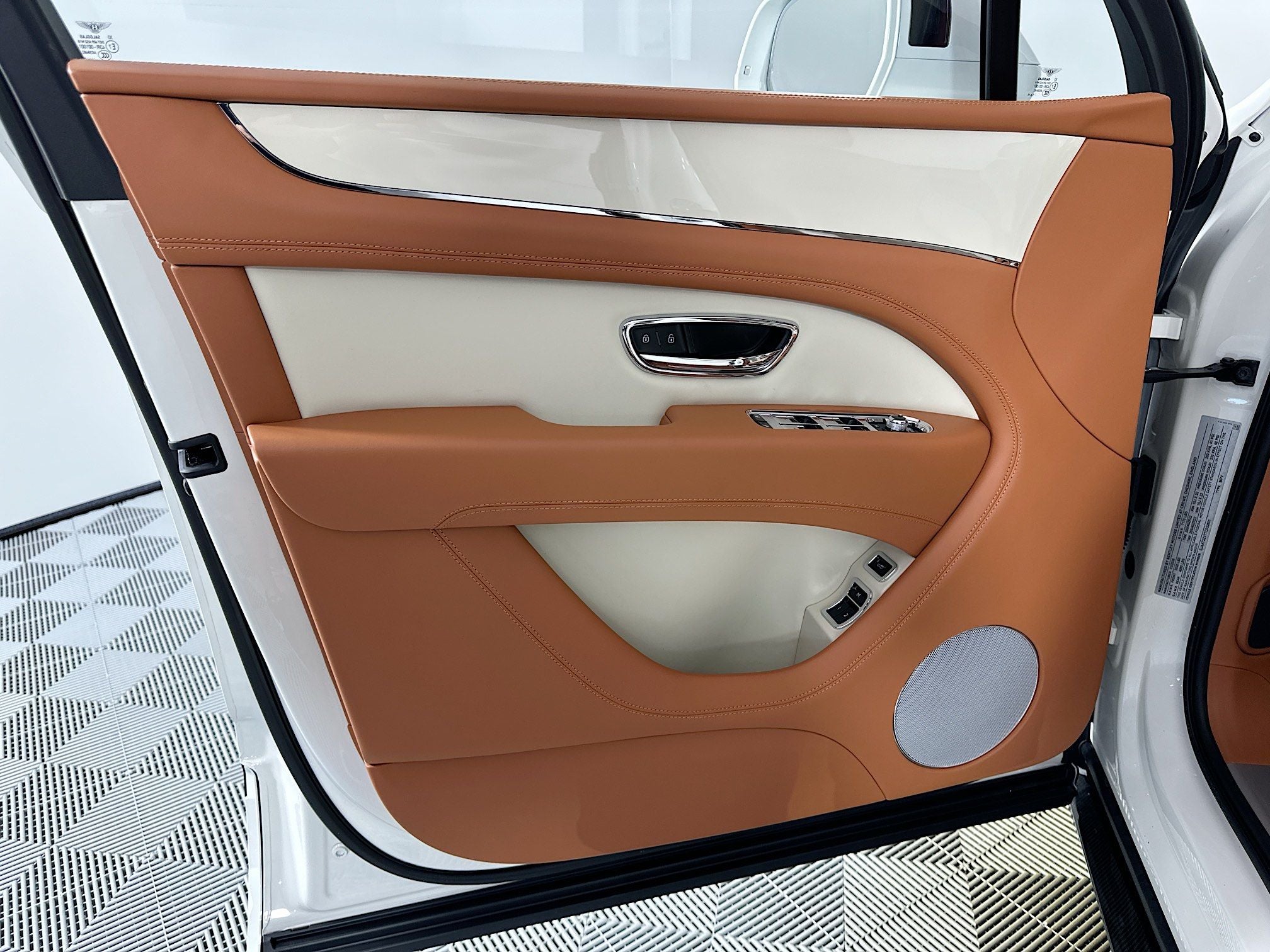 2026 Bentley Bentayga V8