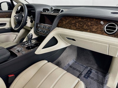 2026 Bentley Bentayga V8