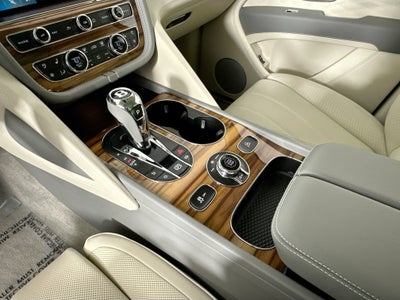 2025 Bentley Bentayga Azure