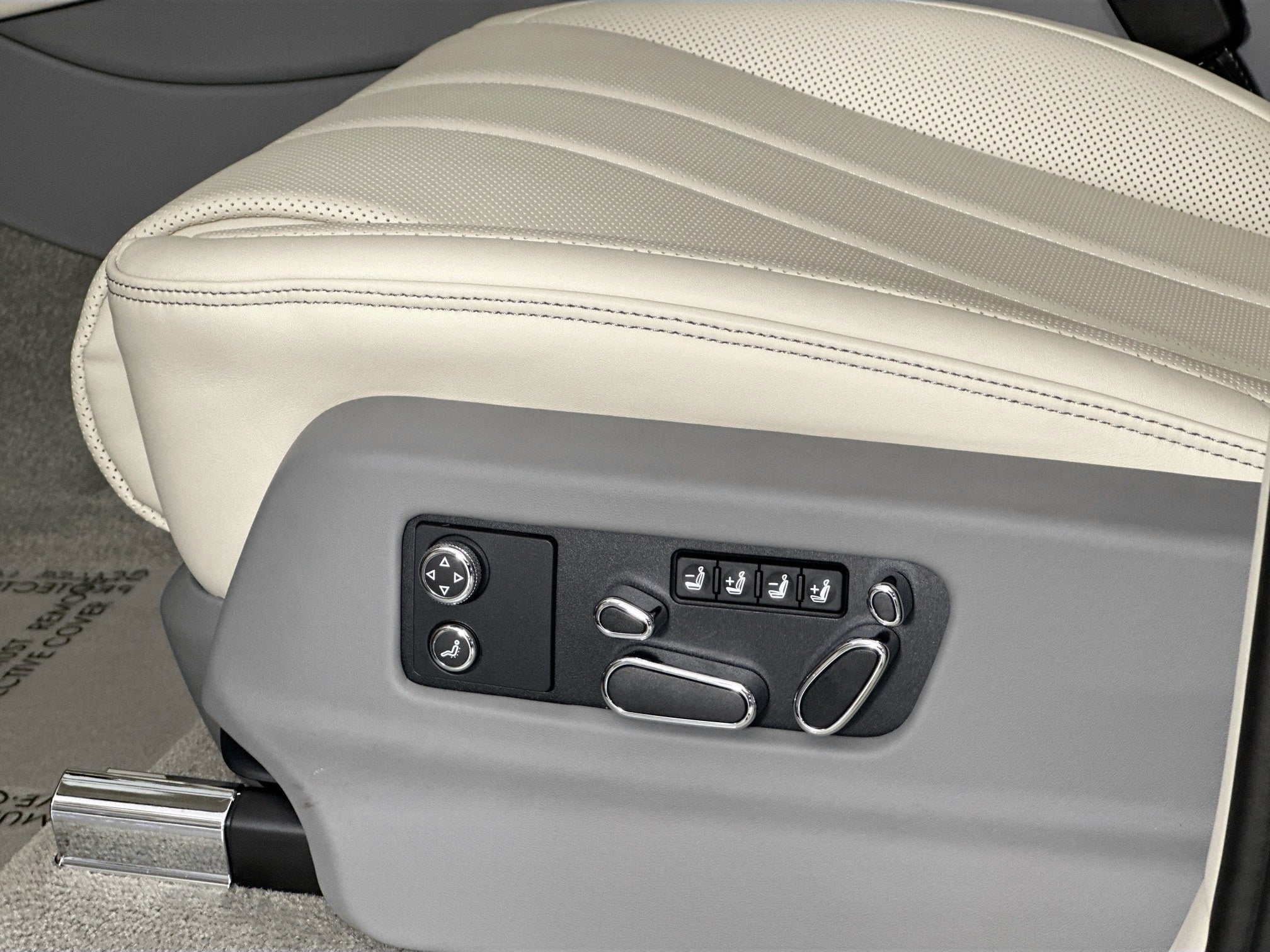 2025 Bentley Bentayga Azure