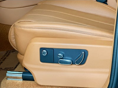 2026 Bentley Bentayga V8