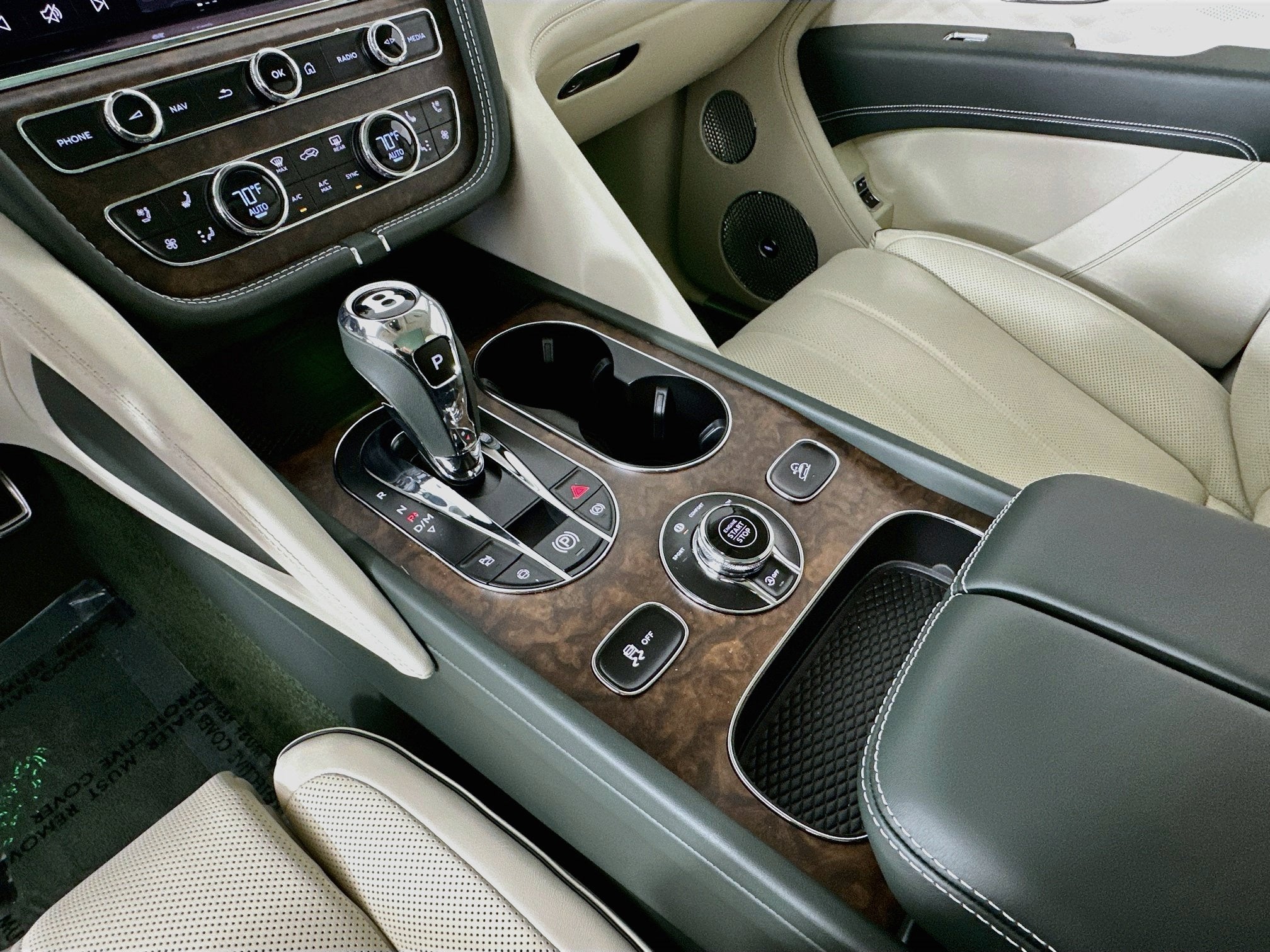 2027 Bentley Bentayga EWB Azure