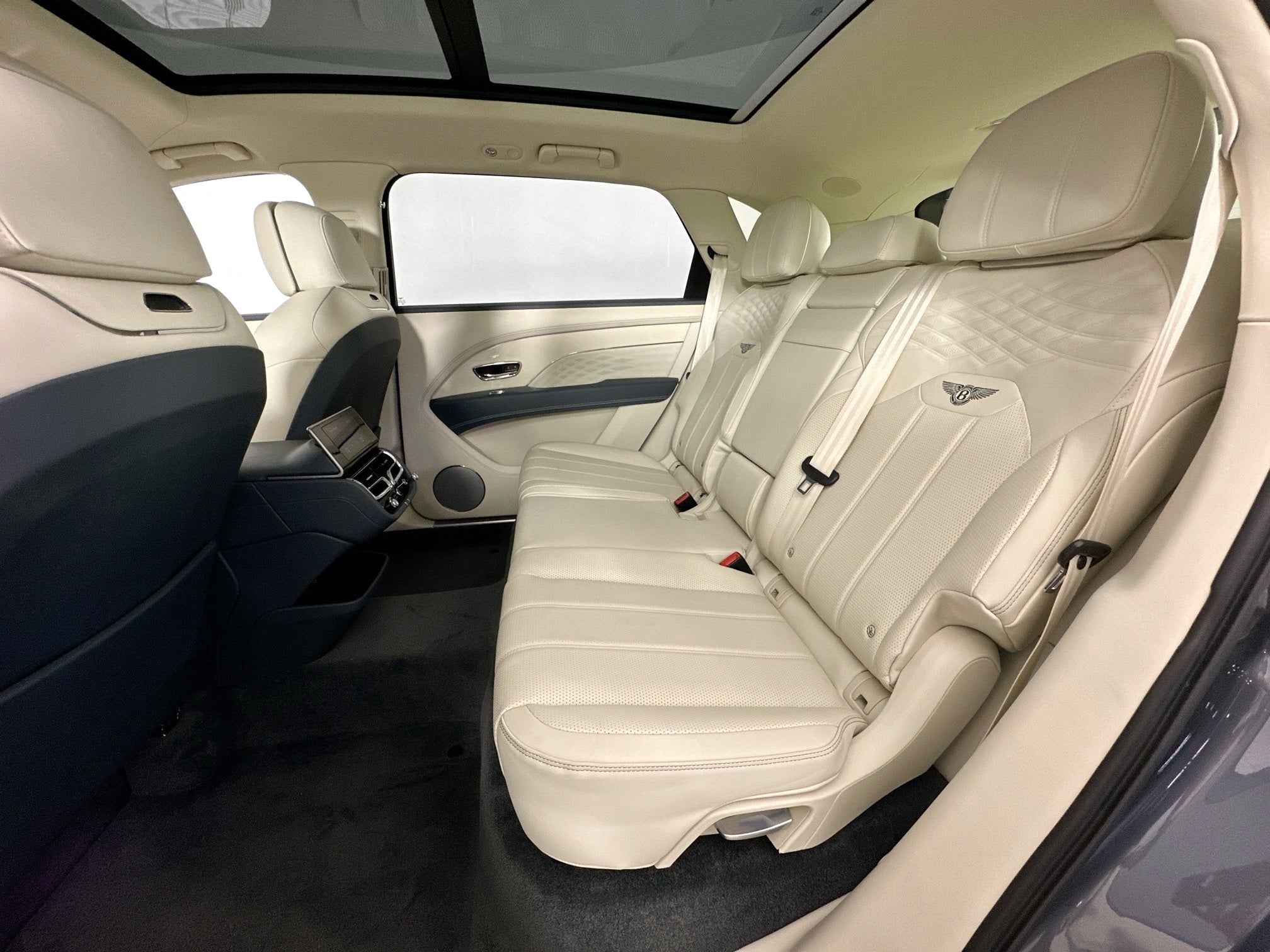 2023 Bentley Bentayga EWB Azure