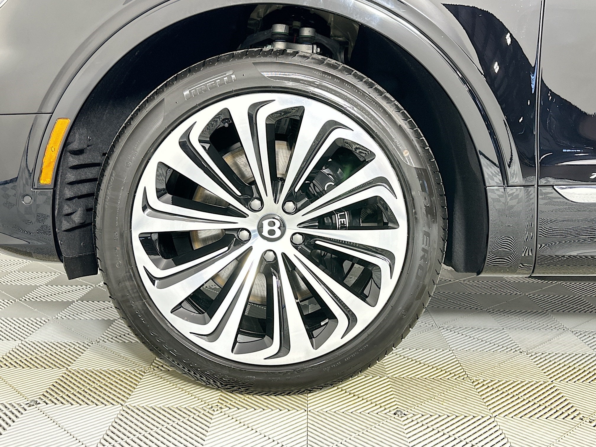 2025 Bentley Bentayga EWB Azure