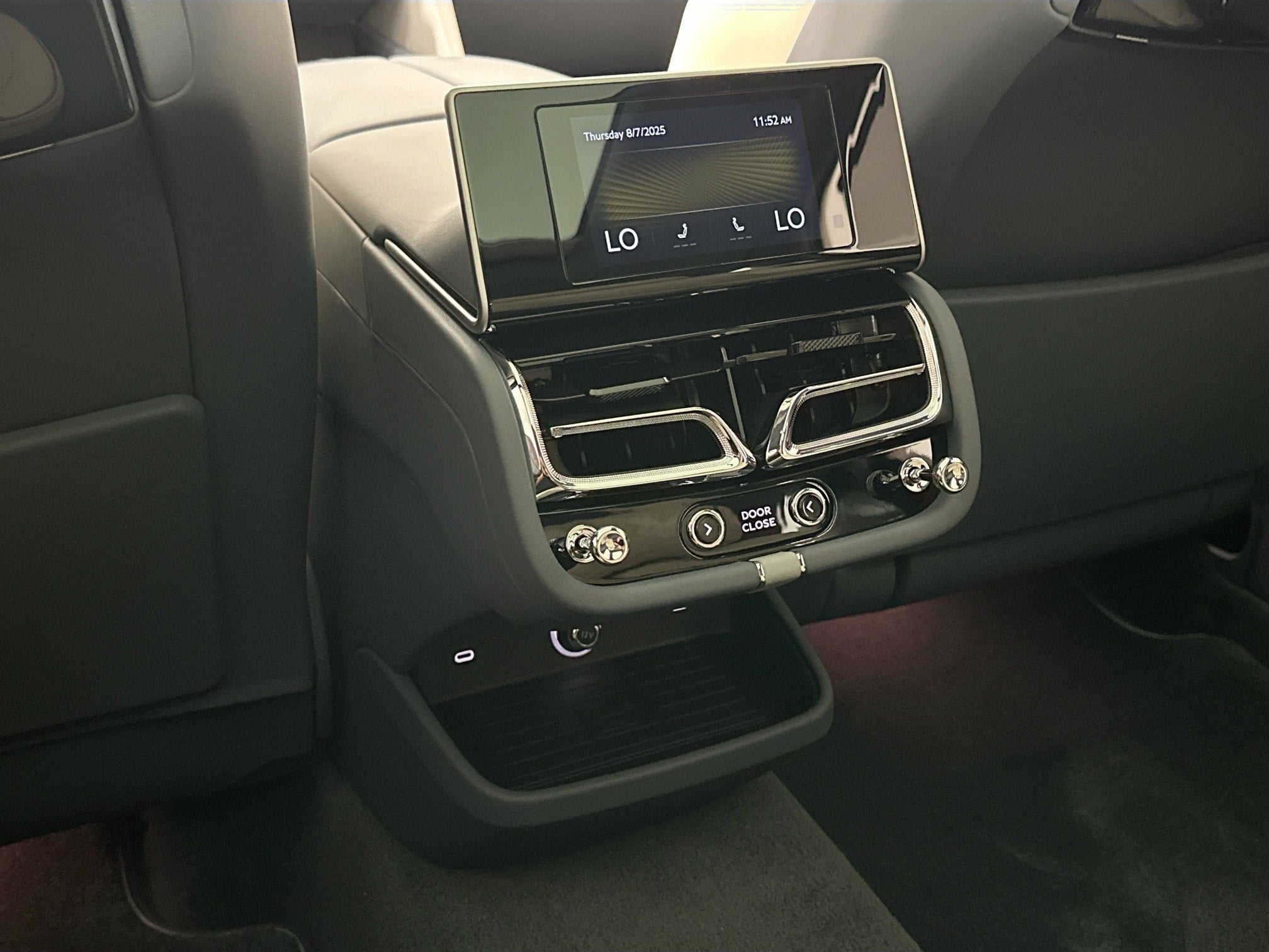 2025 Bentley Bentayga EWB Mulliner