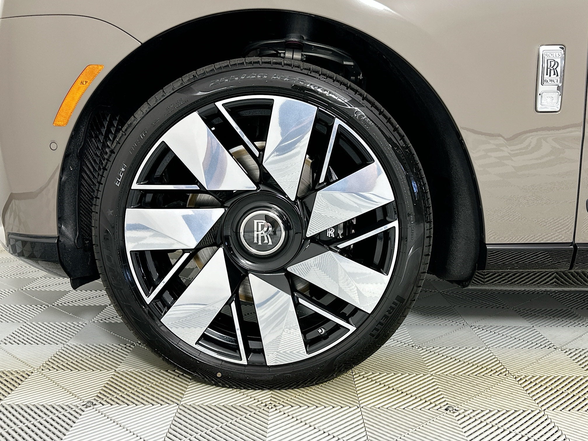 2026 Rolls-Royce Cullinan 